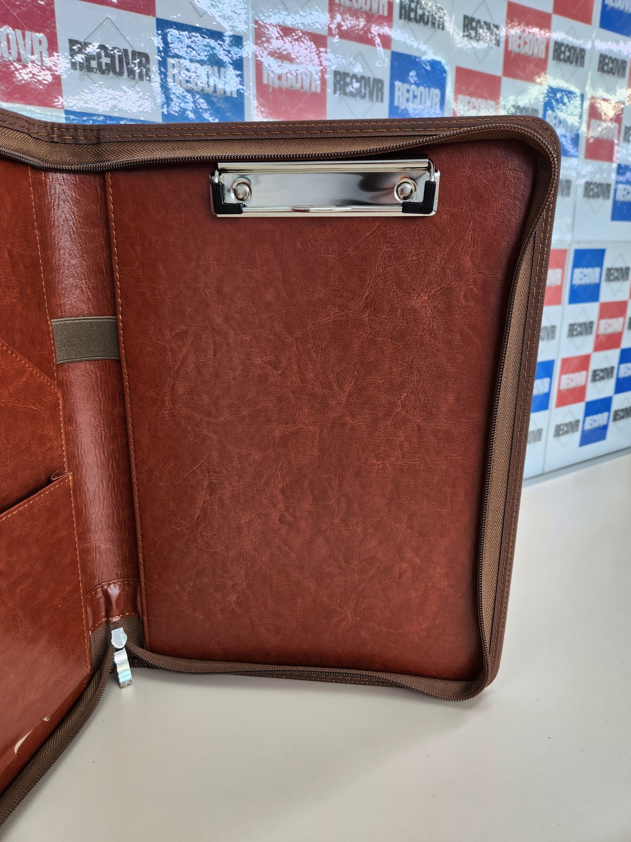 Carpeta de Cuero zipper marrón