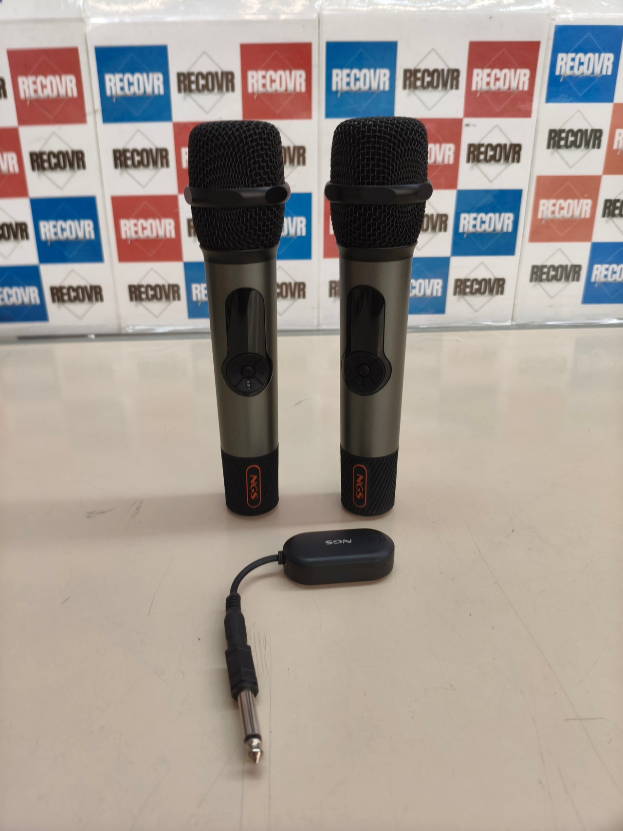 Pack de 2 micrófonos inalámbricos dinámicos NGS