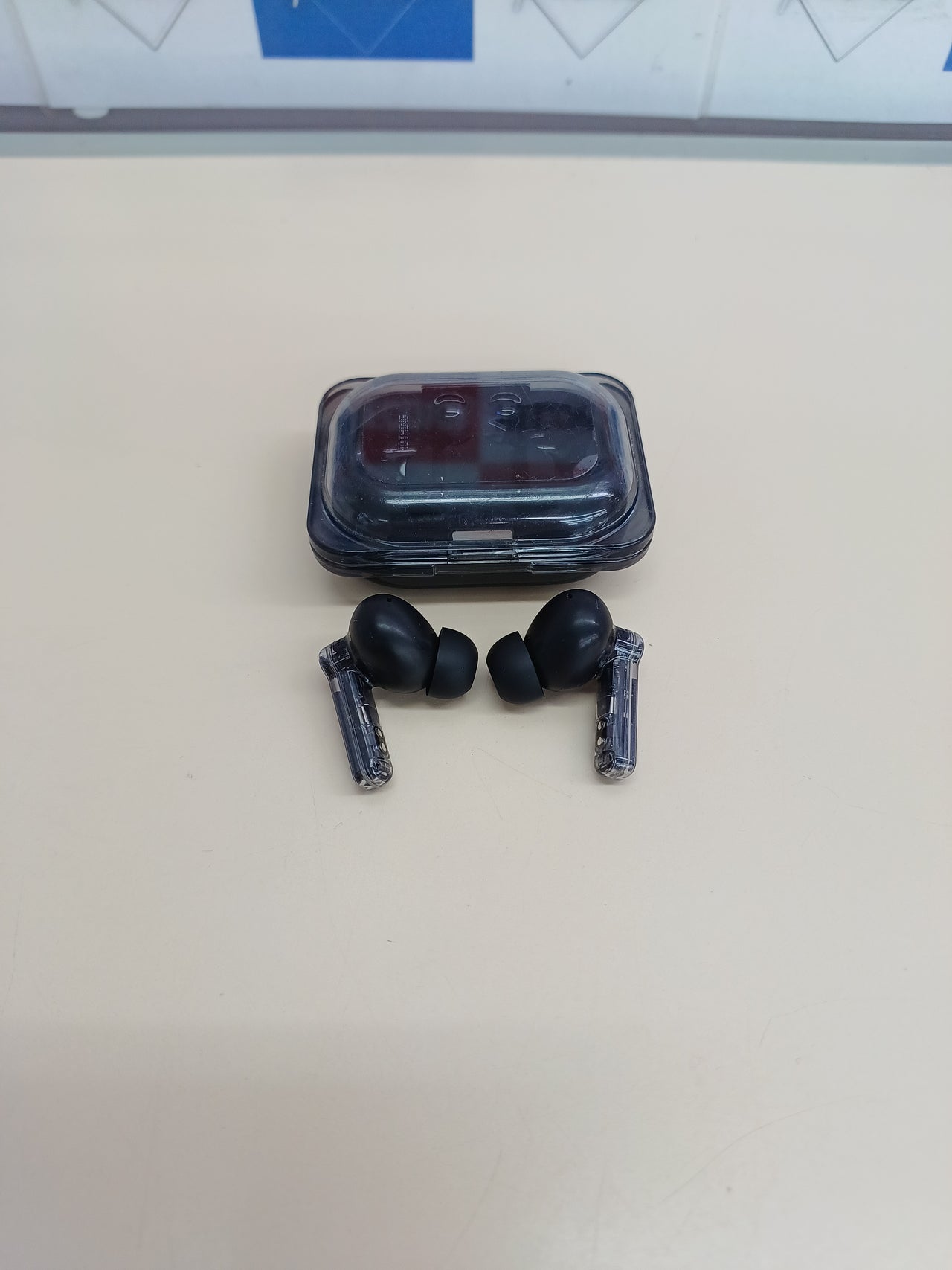 Auriculares Nothing Ear (a) con ANC y ChatGPT