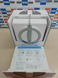 Robot limpiacristales con estación Omni y triple pulverizador – ECOVACS