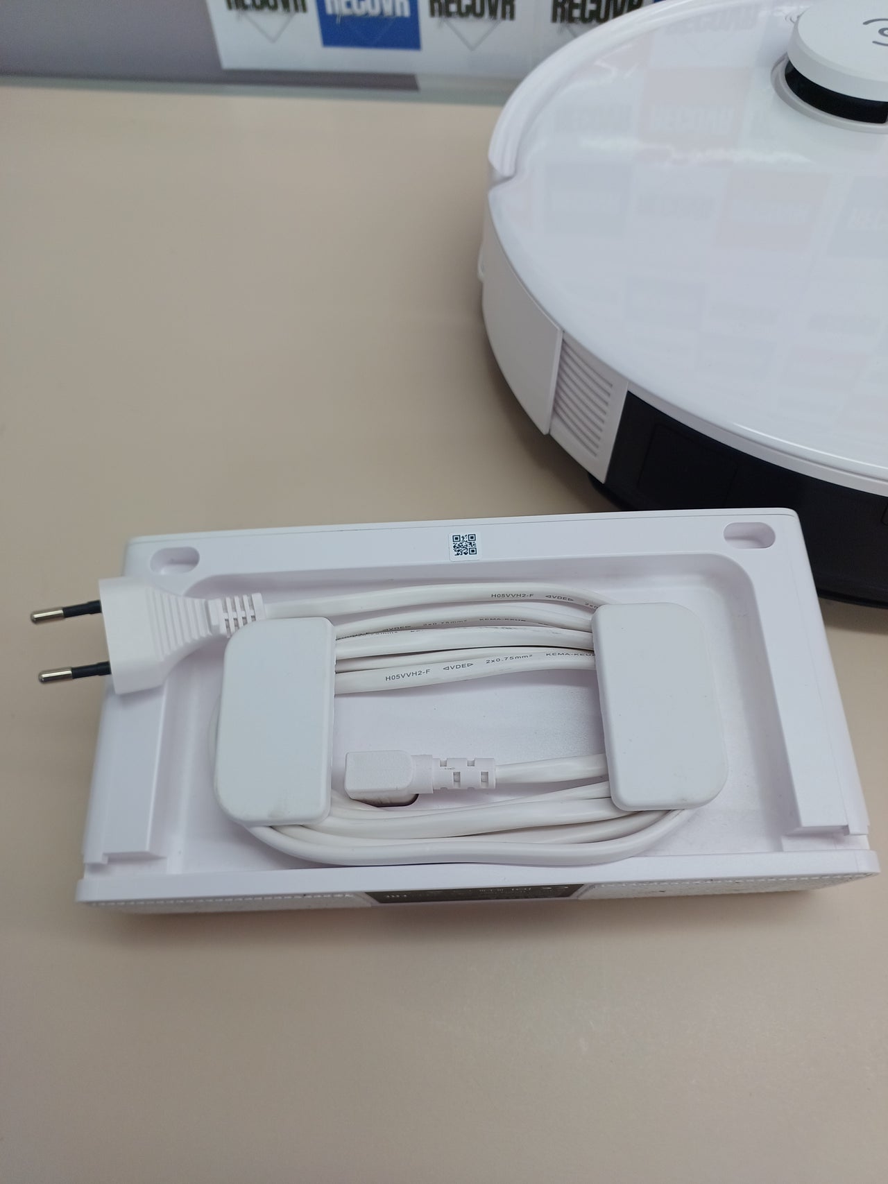 Robot aspirador ECOVACS N20 8000 Pa 300 min WiFi
