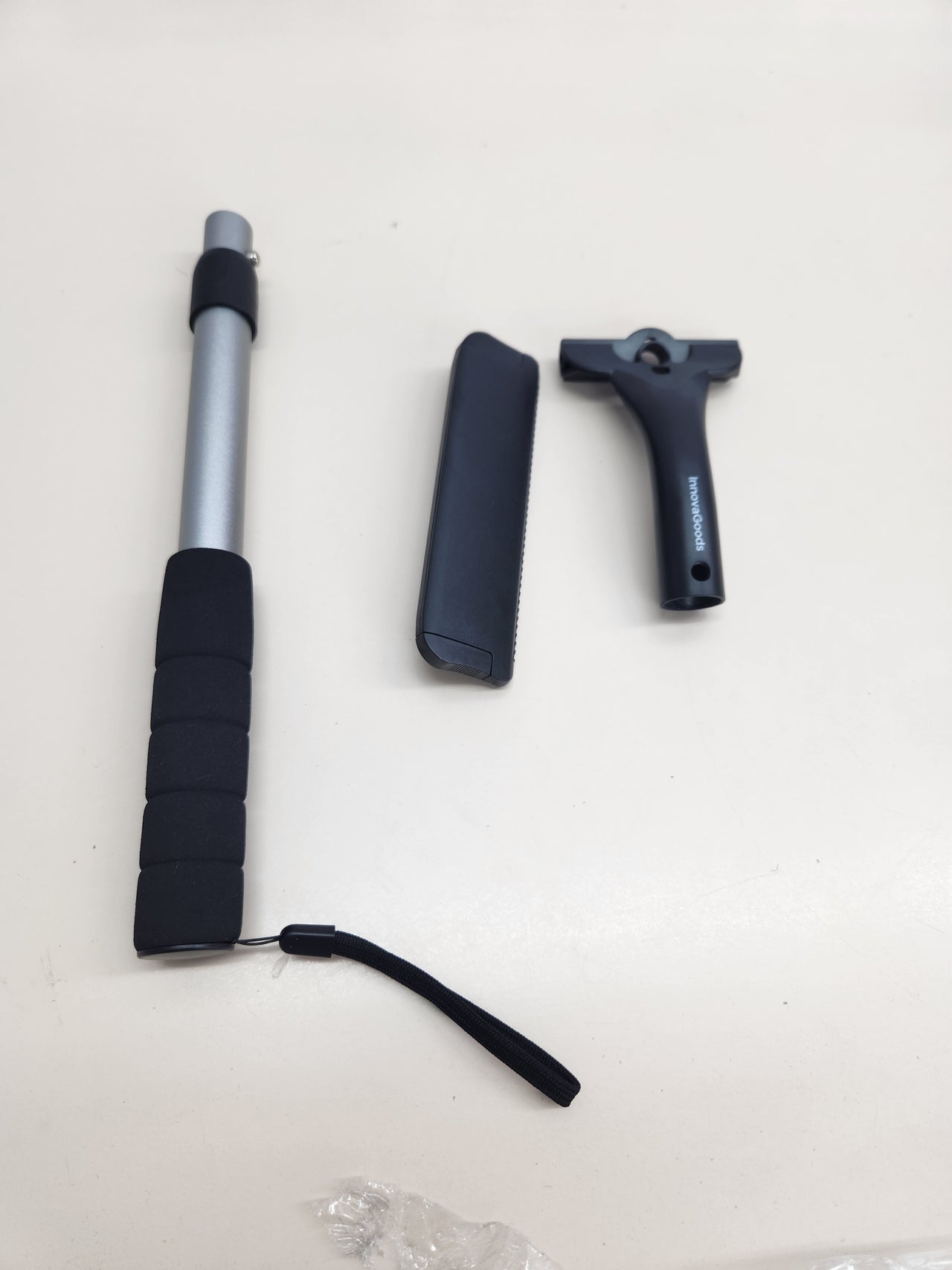 Afeitadora Espalda Cuerpo Extensible, Afeitadora Corporal Cuchillas Seguridad, Afeitado Húmedo o Seco, Afeitadora Ergonómica mango de aluminio. Incluye Cuchillas Repuesto.InnovaGoods®