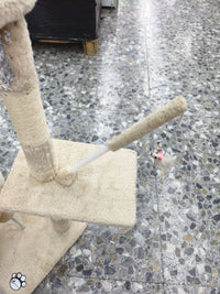 Árbol rascador para gatos VOUNOT 112 cm con plataformas y refugios beige