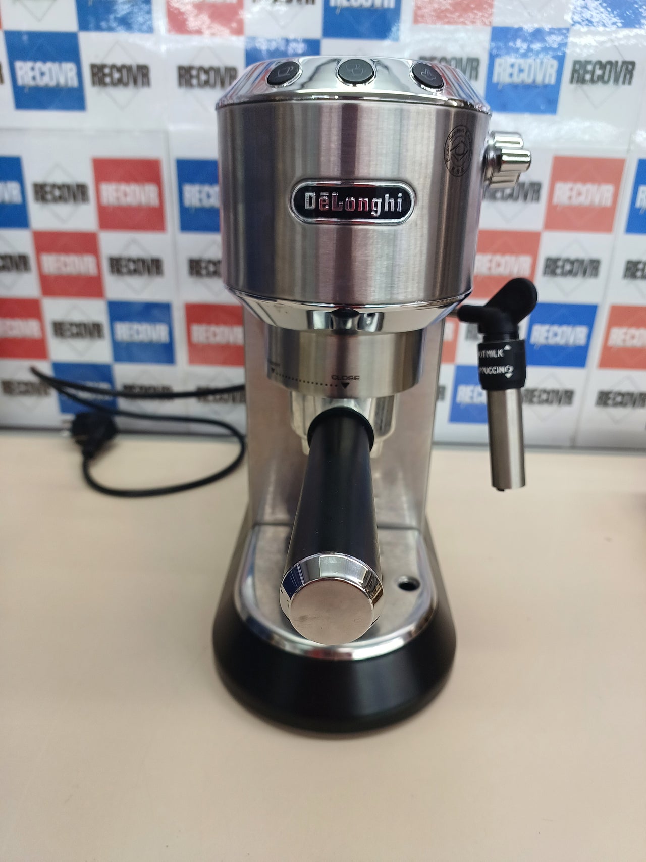 Cafetera espresso compacta 1,3 L – De'Longhi