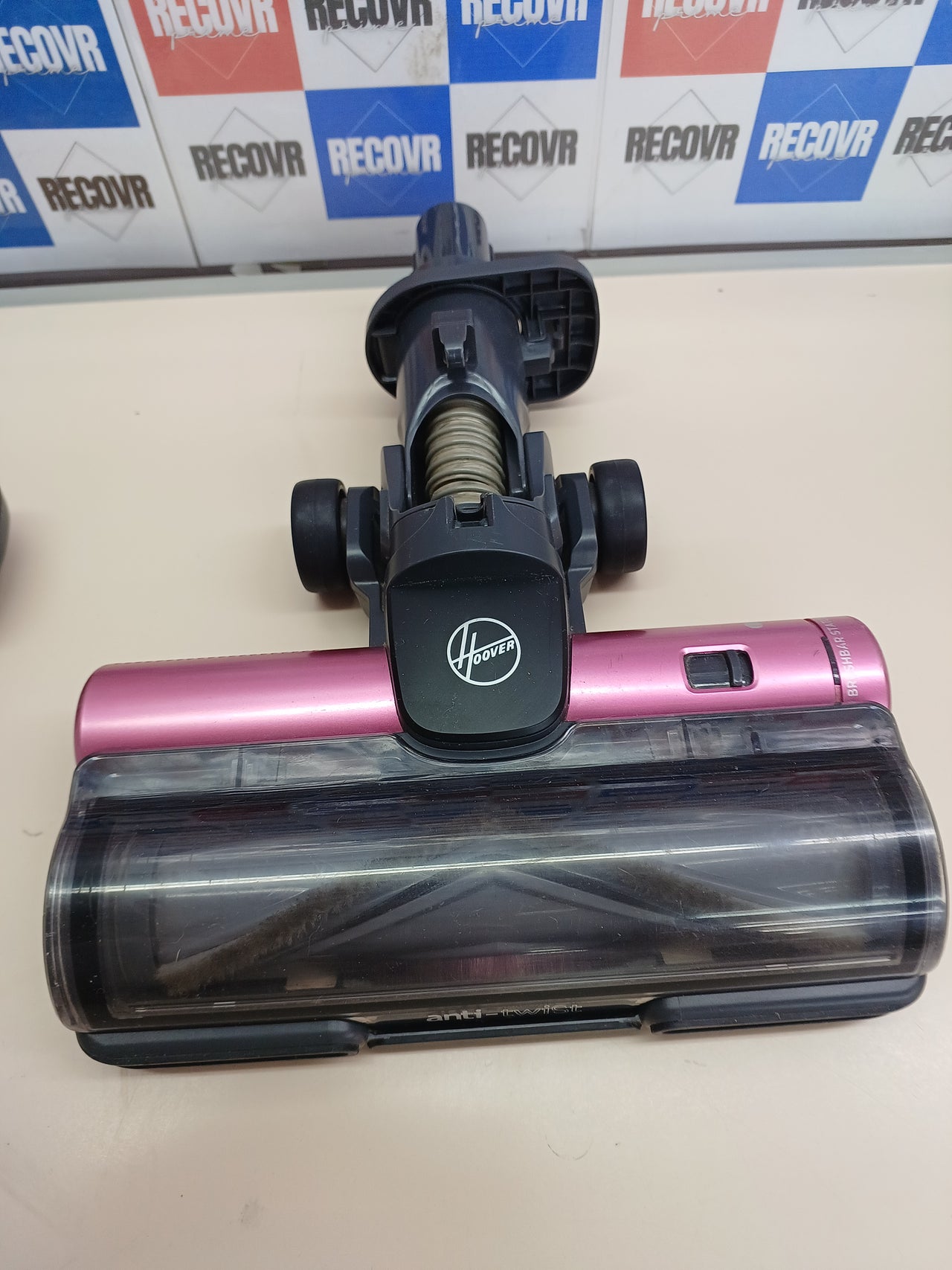 Aspiradora escoba 3 en 1 60 min antienredos Hoover.