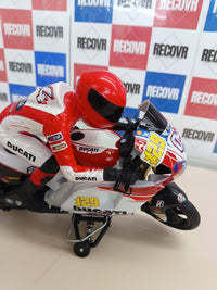 Motocicleta Ducati Desmosedici GP (Casey Stoner #4) – Moto radiocontrol a escala 1:9NewRay 88815