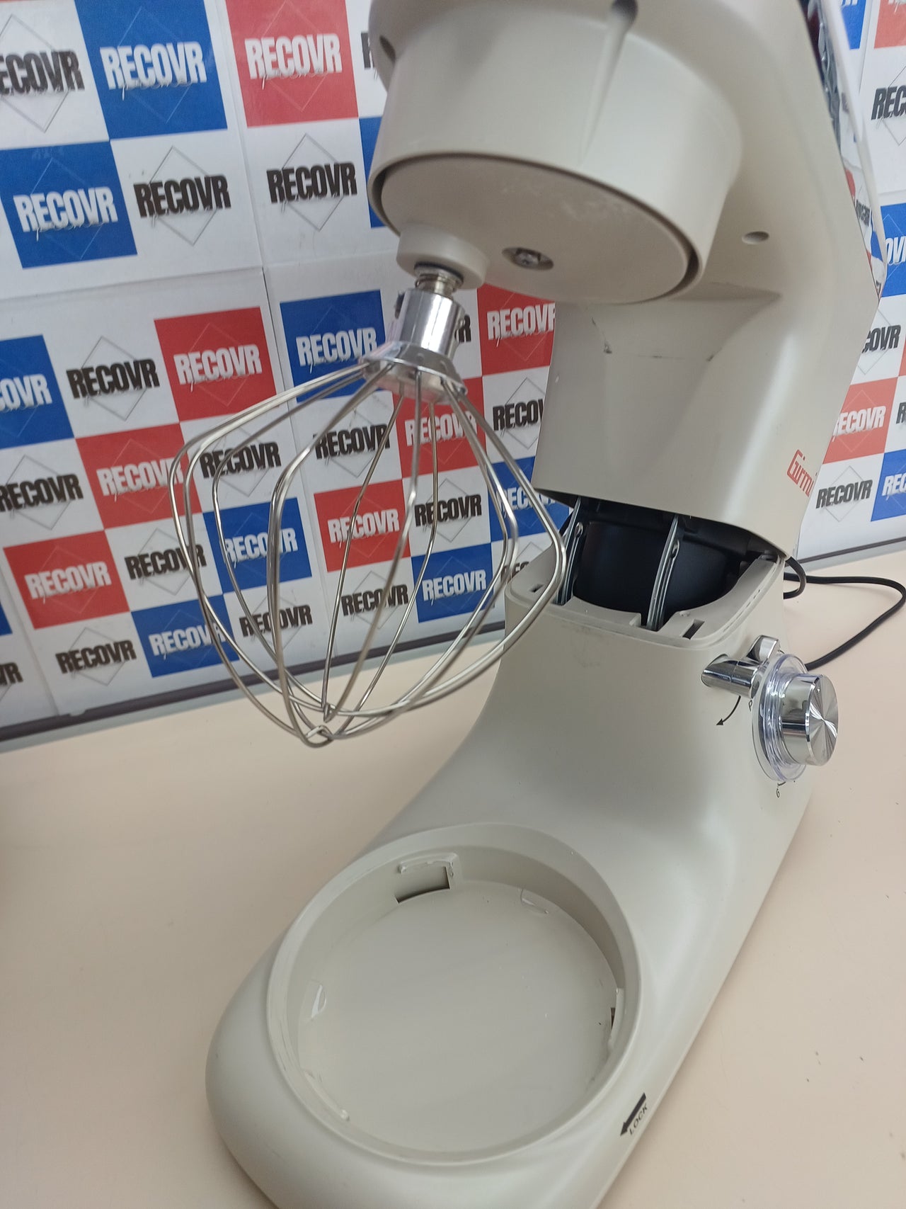 Amasadora 2200W, 8L, 6 vel, accesorios pro - Girmi