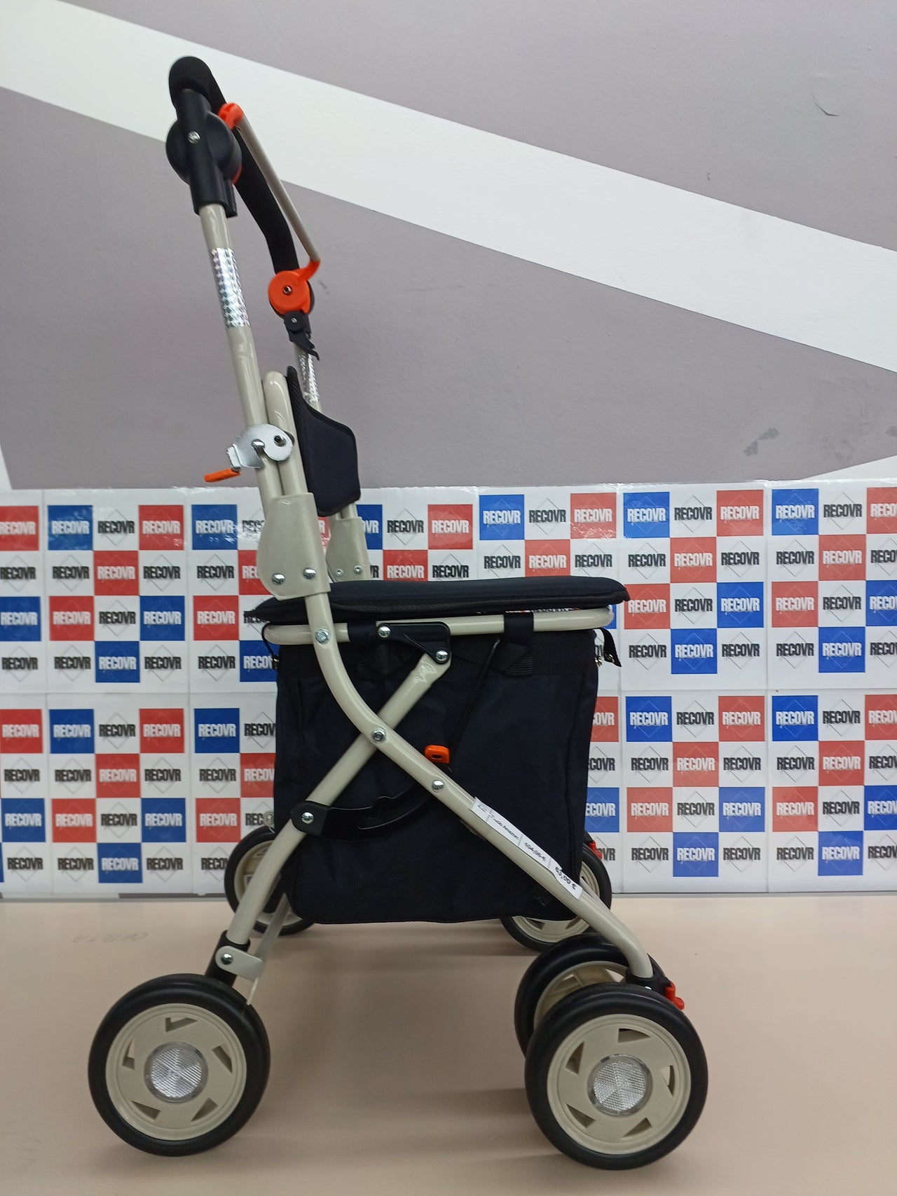 Mobiclinic®, Andador Plegable, Carro de la Compra con Asiento, Coliseo, Monomando, Acero, Gran Cesta, Respaldo y Acolchado, Sistema Frenado, Ruedas 360º, Negro