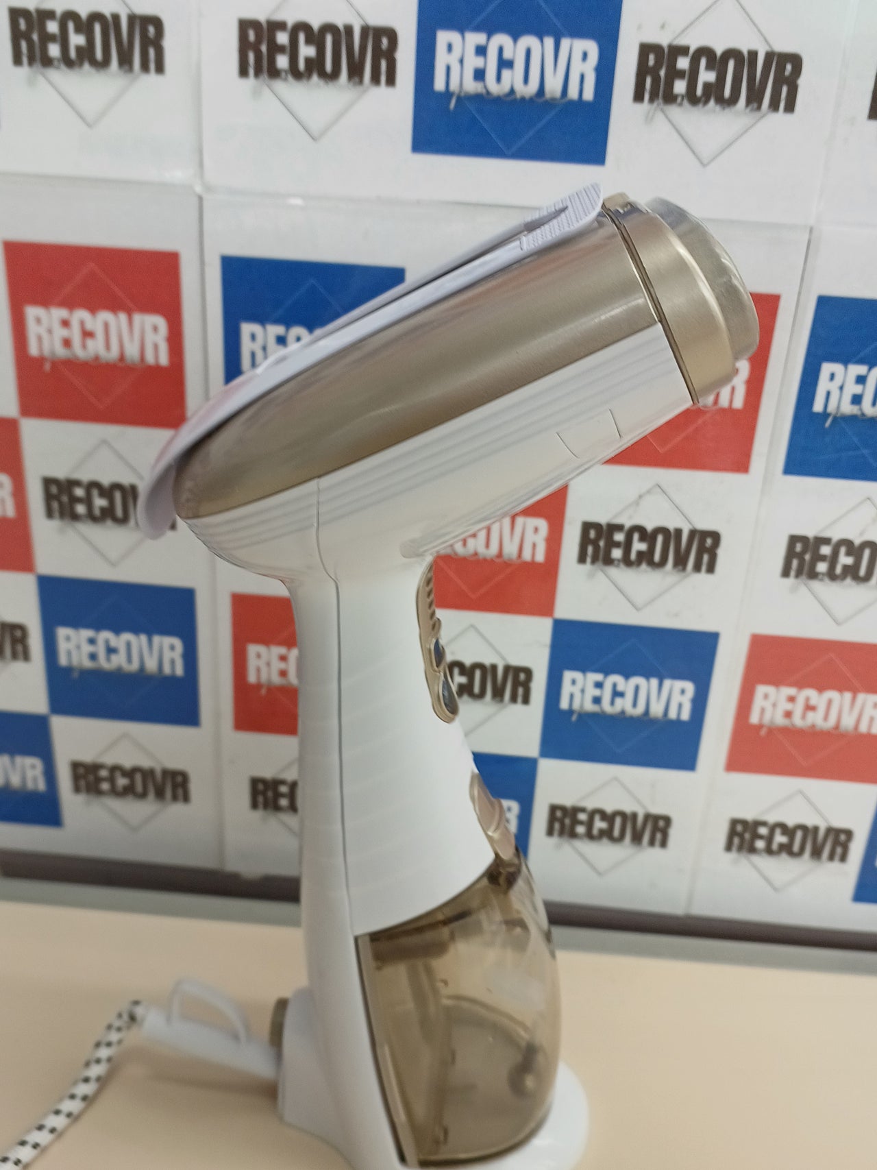 Plancha vapor vertical 1560W 20 min tanque 230 ml - Conair GS59XE