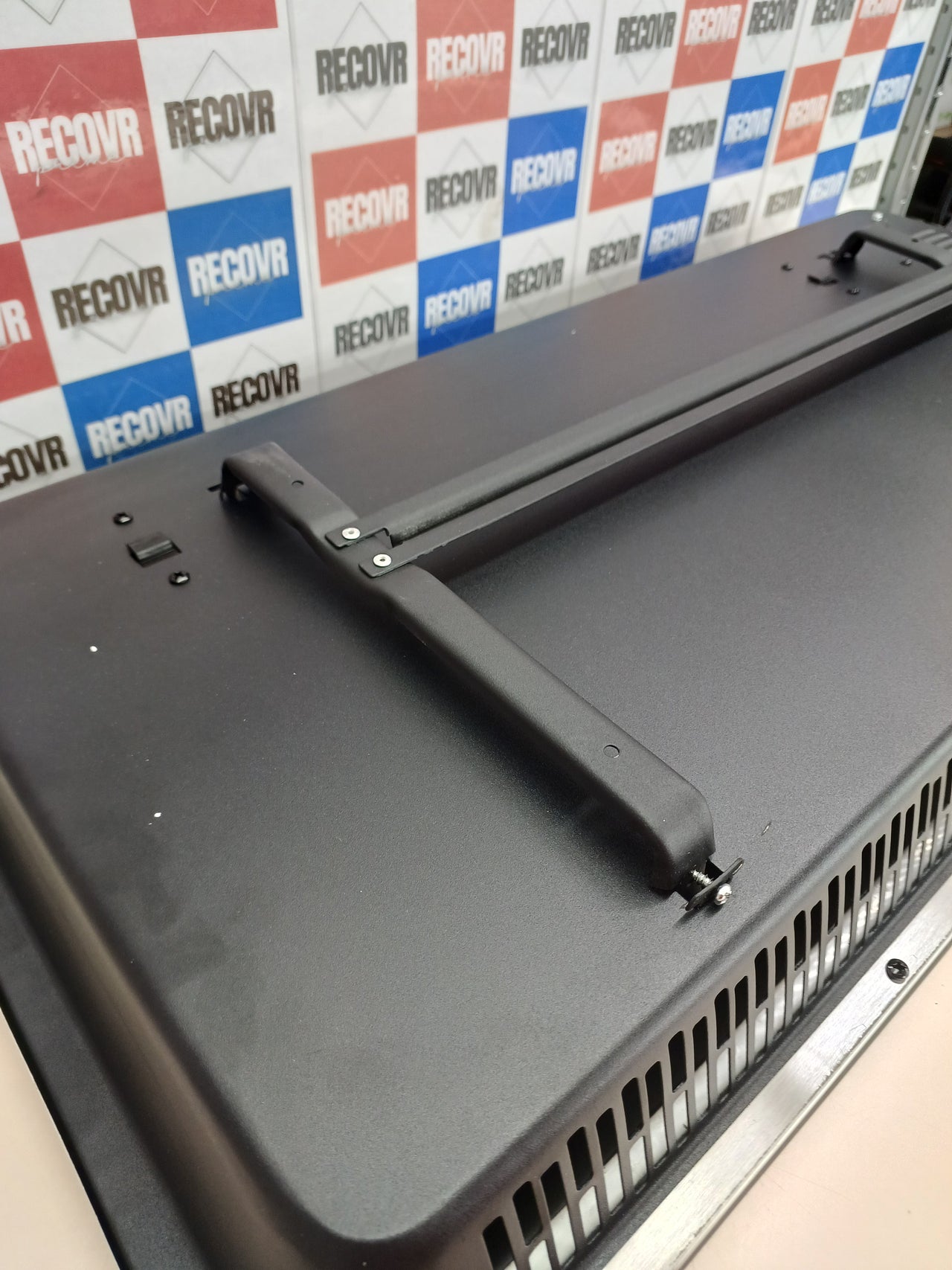 Radiador eléctrico bajo consumo WiFi 1500 W con termostato y temporizador – Cecotec