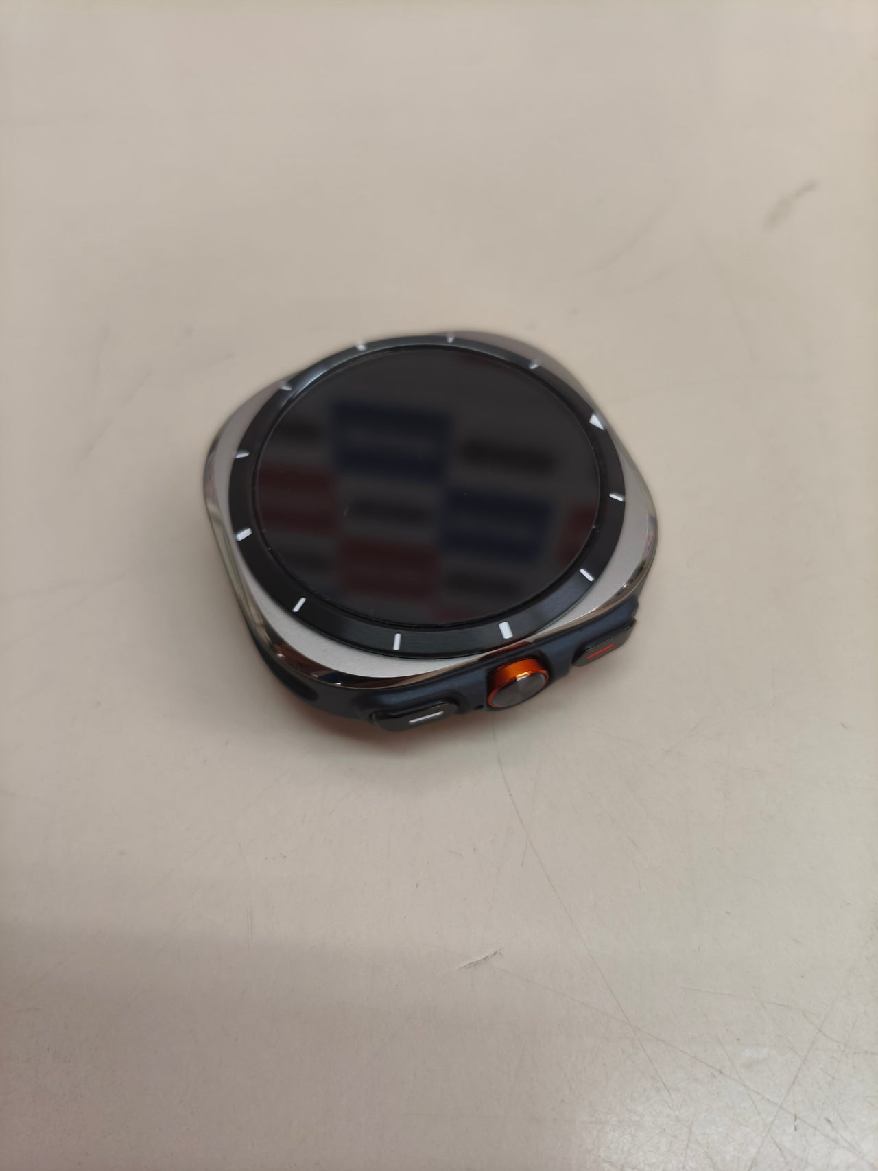 Samsung Galaxy Watch Ultra 2025 47 mm, LTE, IA, titanio, plata