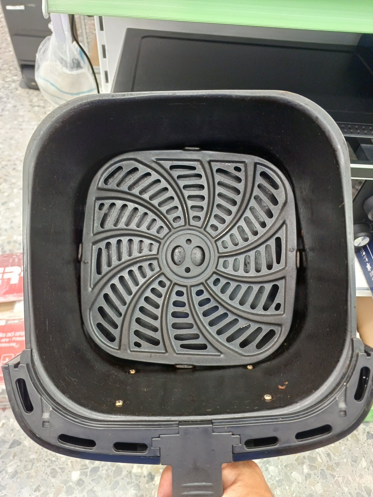 Ariete Freidora de Aire 7L 4627, Freidora de Aire 7L, Temporizador de 60 Minutos, LCD y Pantalla Táctil con 12 Modos de Cocción, Función Max Crisp, Temperatura Máxima 200° C, 1700W, Negra