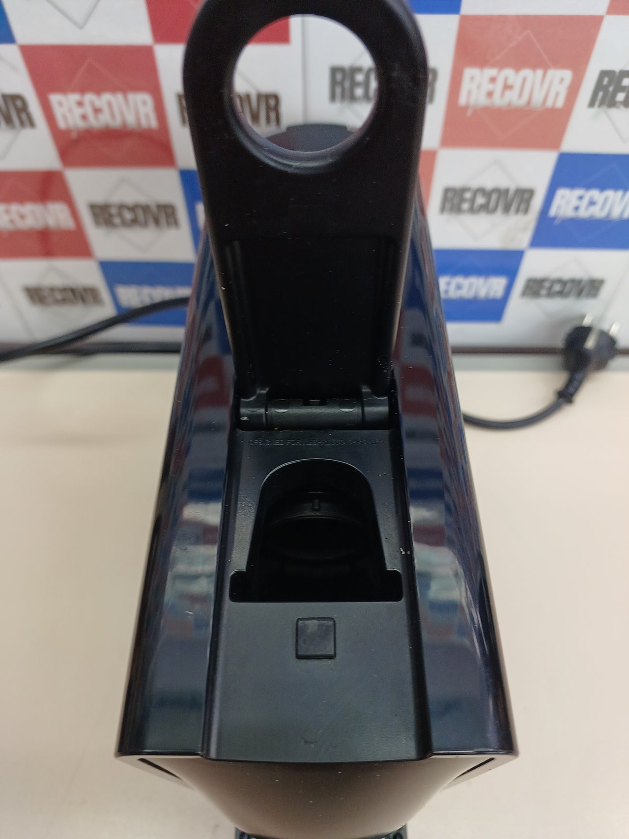 Cafetera cápsulas compacta 19 bar piano negro - Nespresso Krups Essenza Mini XN110810