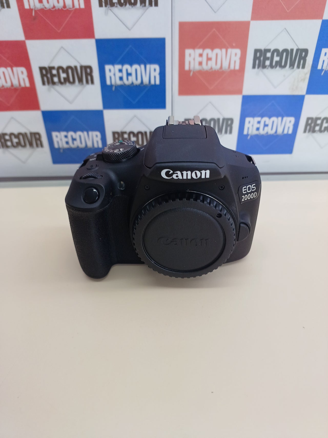 Cámara réflex 24,1 MP con 18-55 mm Full HD - Canon EOS 2000D