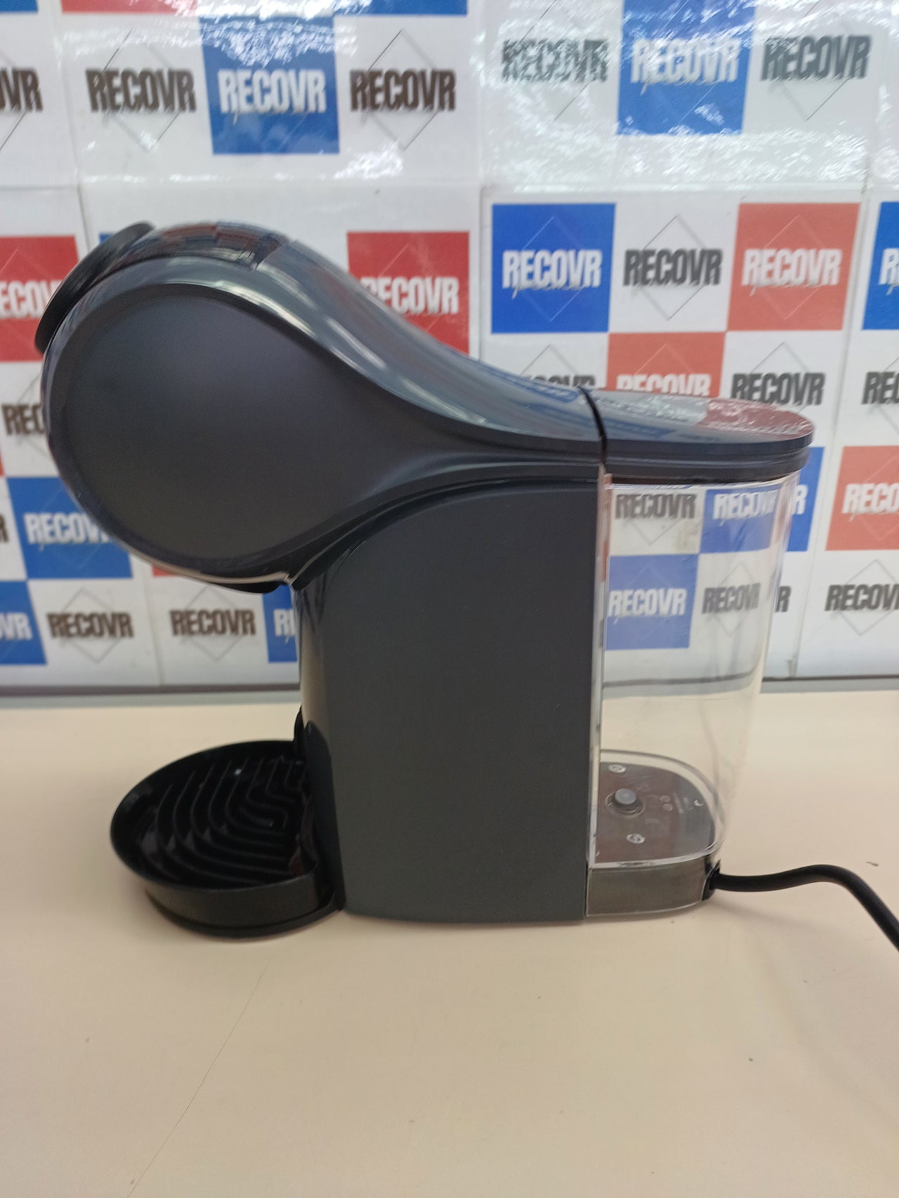 Cafetera cápsulas compacta 1600W depósito 0,8 L – De’Longhi