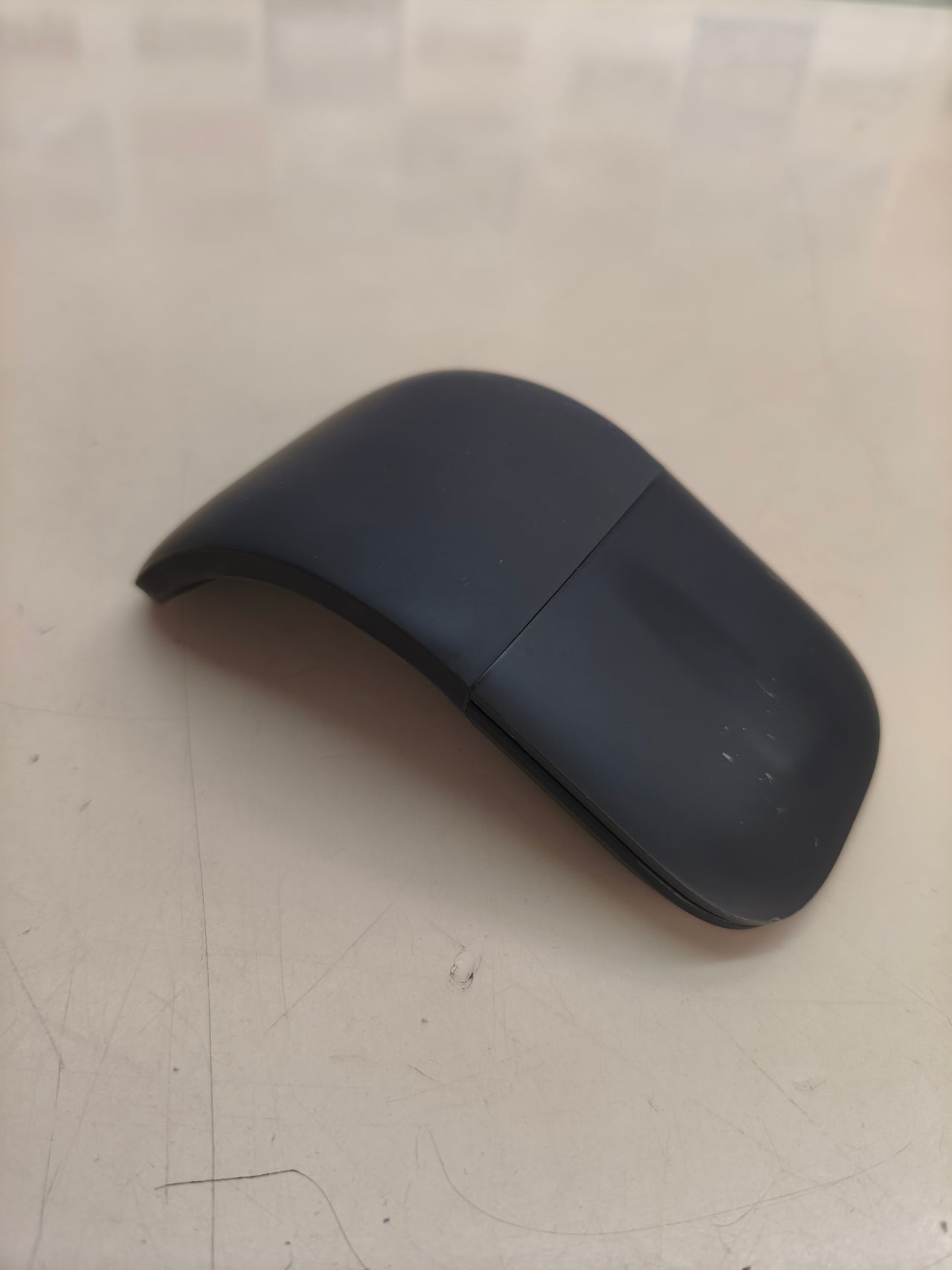 Ratón inalámbrico Microsoft Surface Arc, ultrafino y plegable