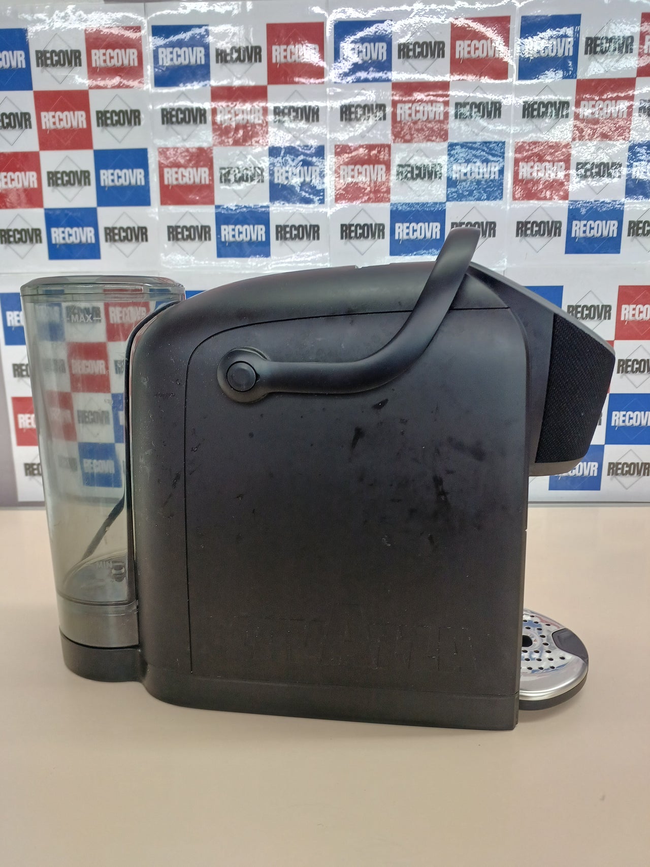 Cafetera 1500W 220-240 V, 50/60 Hz, Lavazza