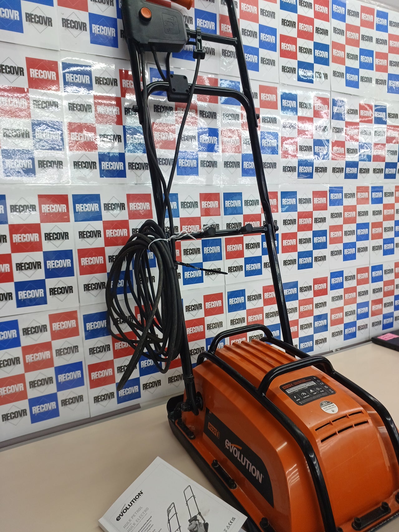 Compactador Placas Eléctrico 230V | Evolution Power Tools