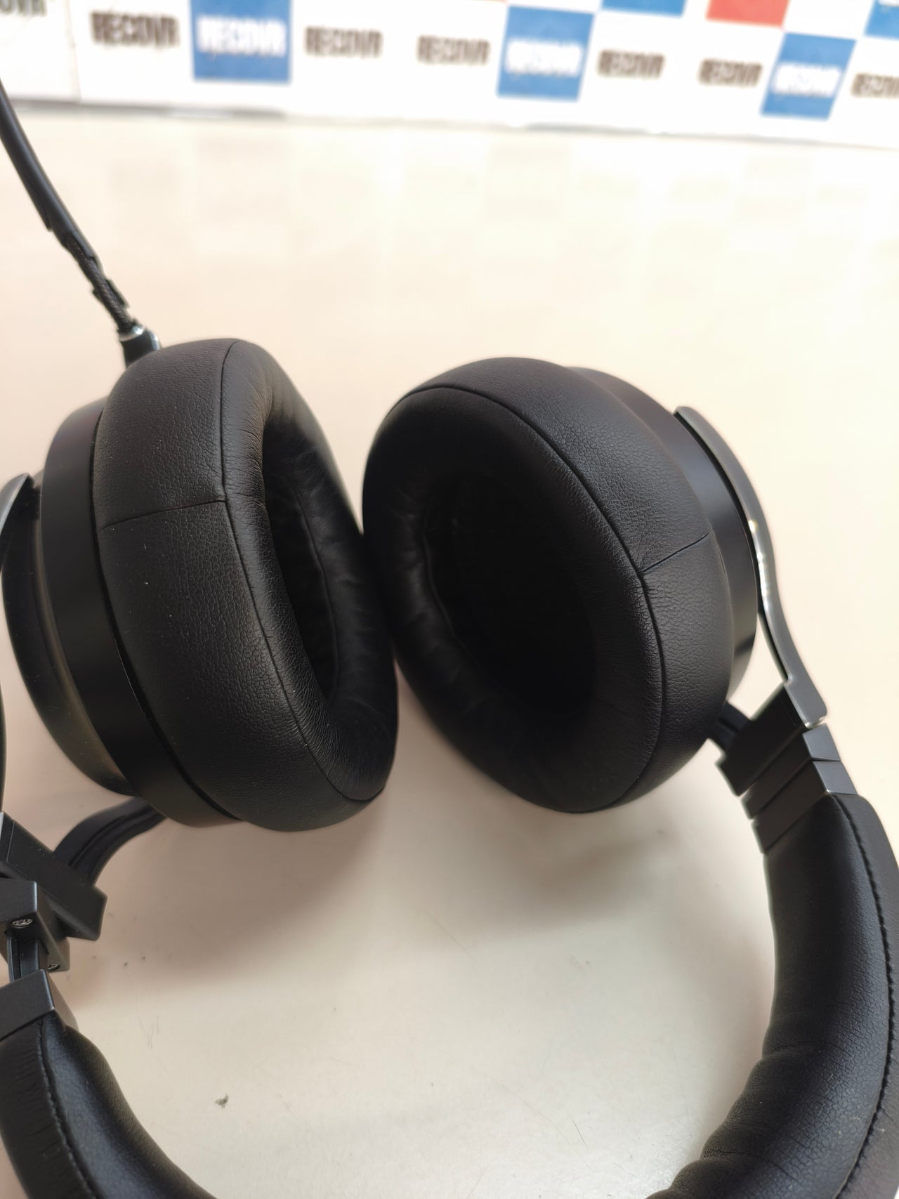 Corsair Virtuoso RGB Inalámbrico XT Auriculares para Juegos - Negro