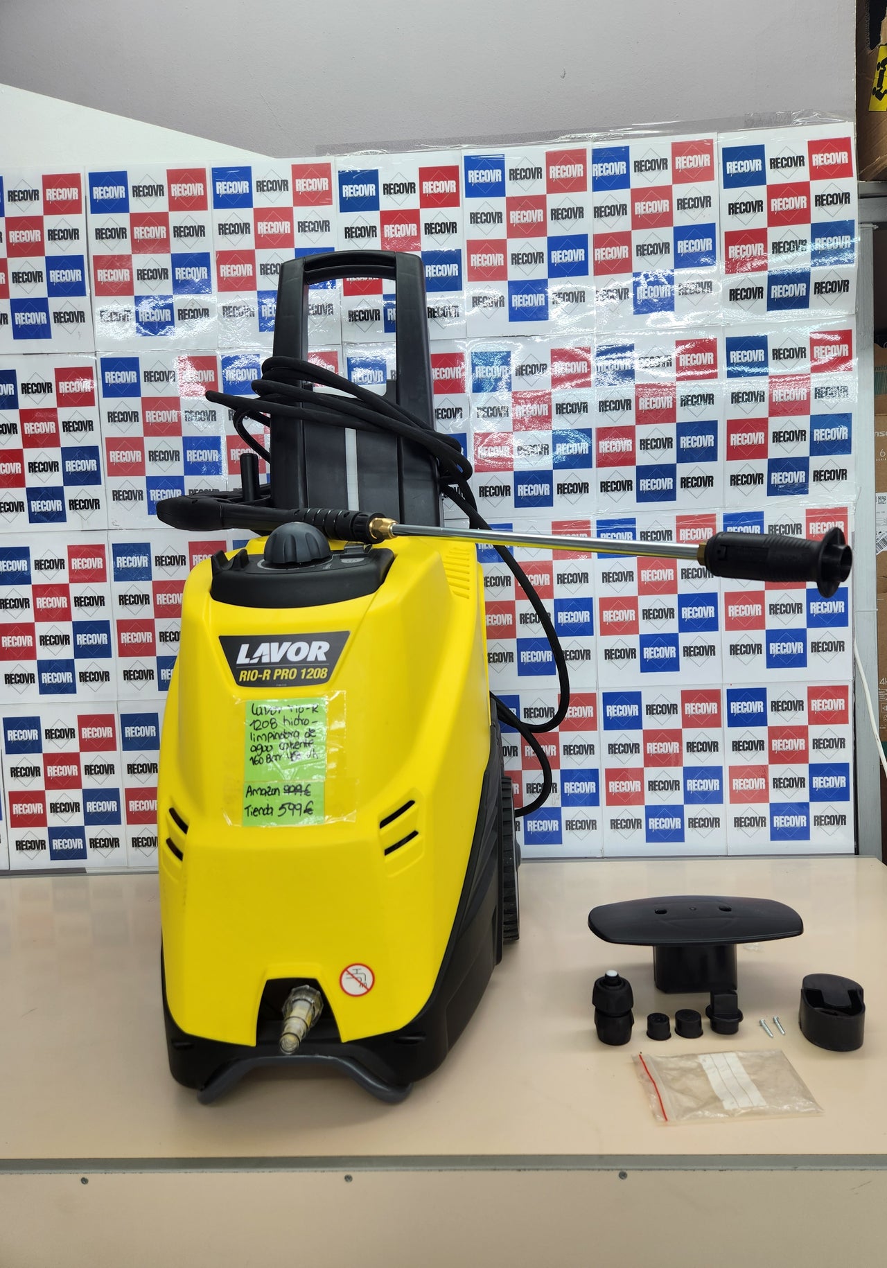 Hidrolimpiadora 2500W Monofásica de Agua Caliente Lavor Rio-R Pro 1218 – 160 bar, 450 l/h,