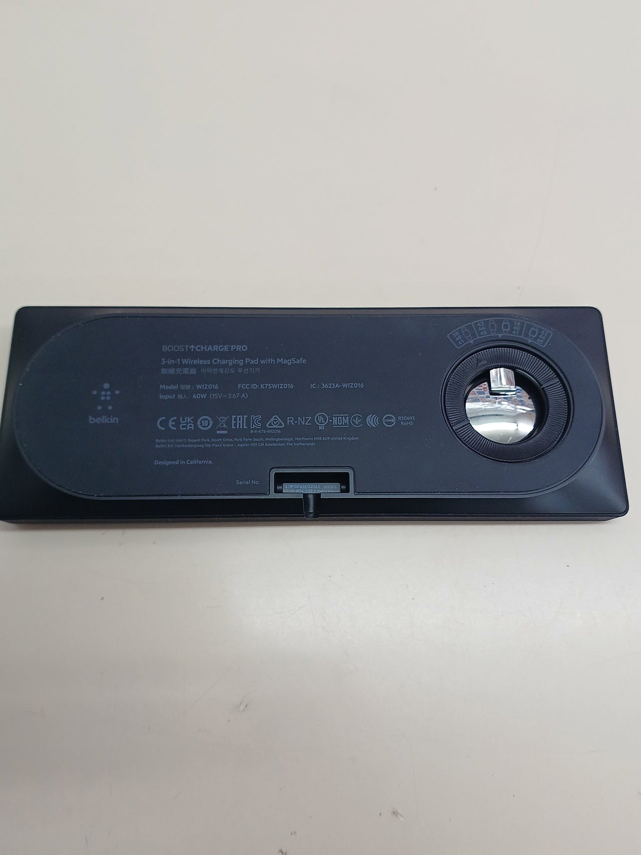 Cargador MagSafe 3 en 1 rápido y portátil - Belkin