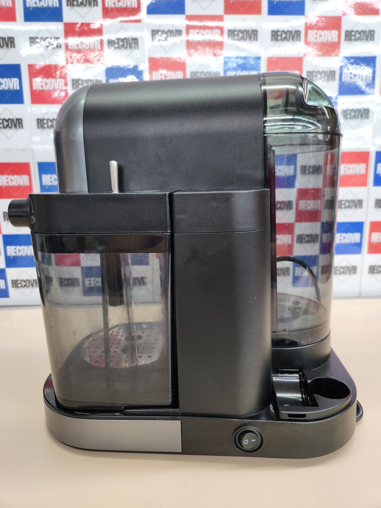 Cecotec Cafetera Semiautomática Power Instant-ccino 20 Chic Serie Nera. para café molido y en cápsulas, 20 Bares, Depósito de Leche 0.7ml, Depósito de Agua 1.7L, 1470W