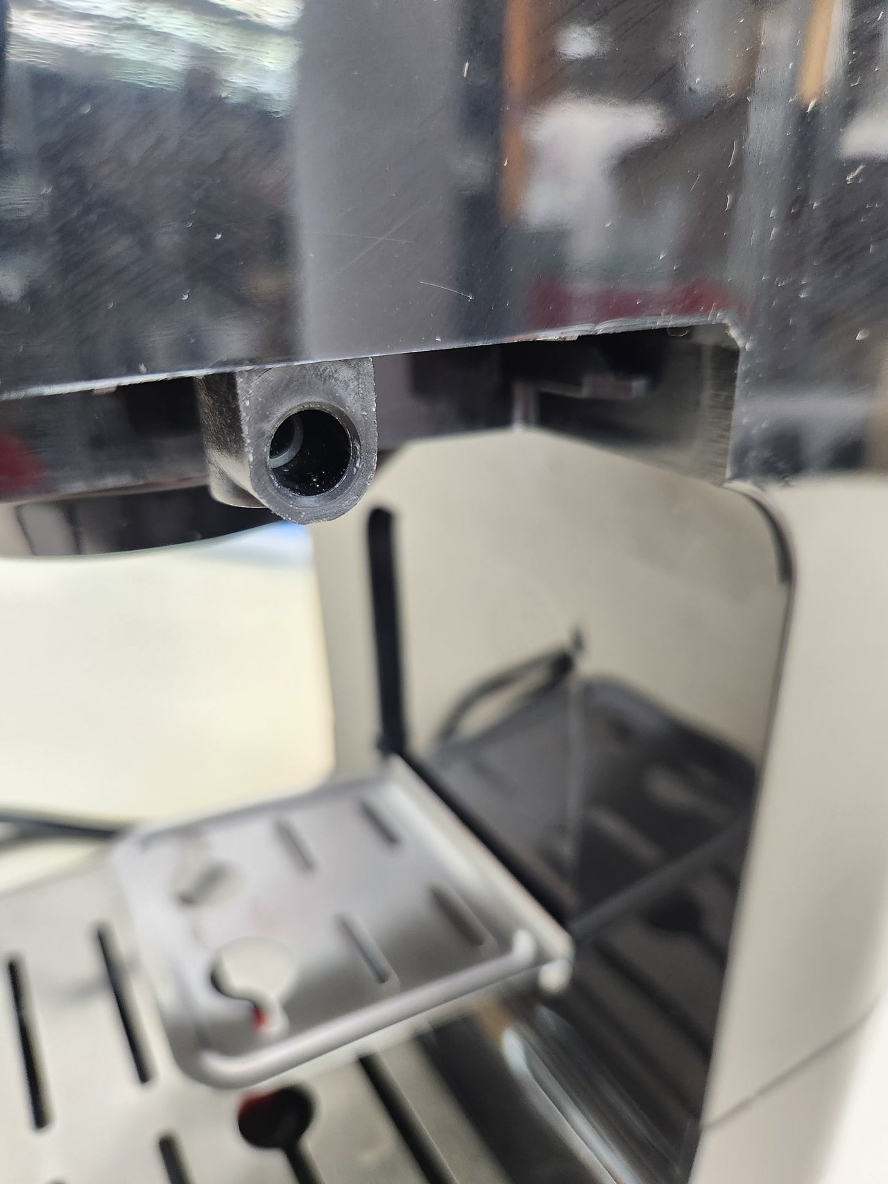 Cafetera espresso 15 bares espumador y depósito de leche, pantalla LCD, bomba italiana, Precalentamiento rápido, Thermoblock, Barista Express, Café en polvo o en cápsulas [4090SS] Sencor