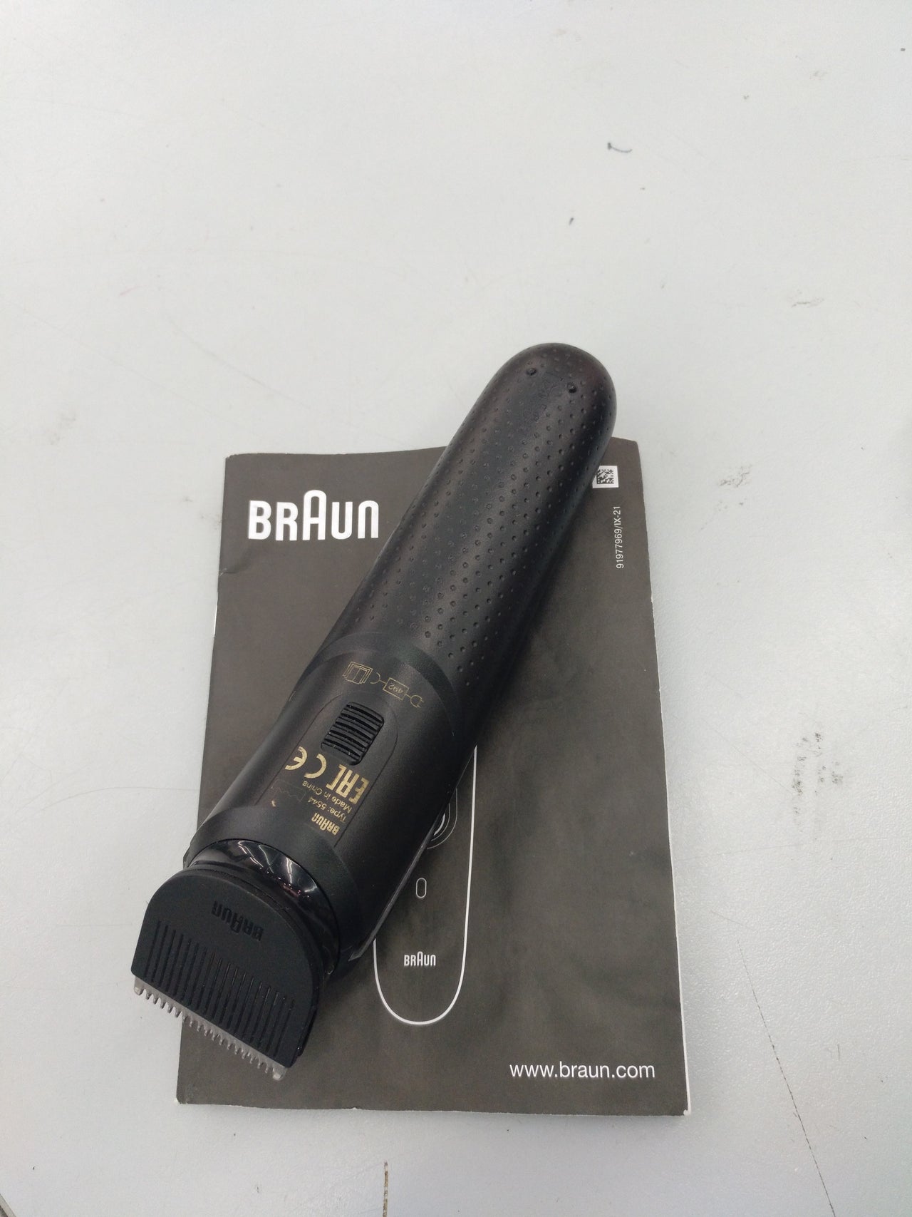 Braun Recortadora Todo En Uno 5 MGK5380, Recortadora De Barba 9 En 1 Para Hombre, Máquina de afeitar, Cortapelos, Para La Cara, Pelo, Orejas, Nariz, 7 Accesorios, Negro/Azul
