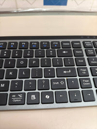 Teclado inalámbrico compacto con tecla AI
