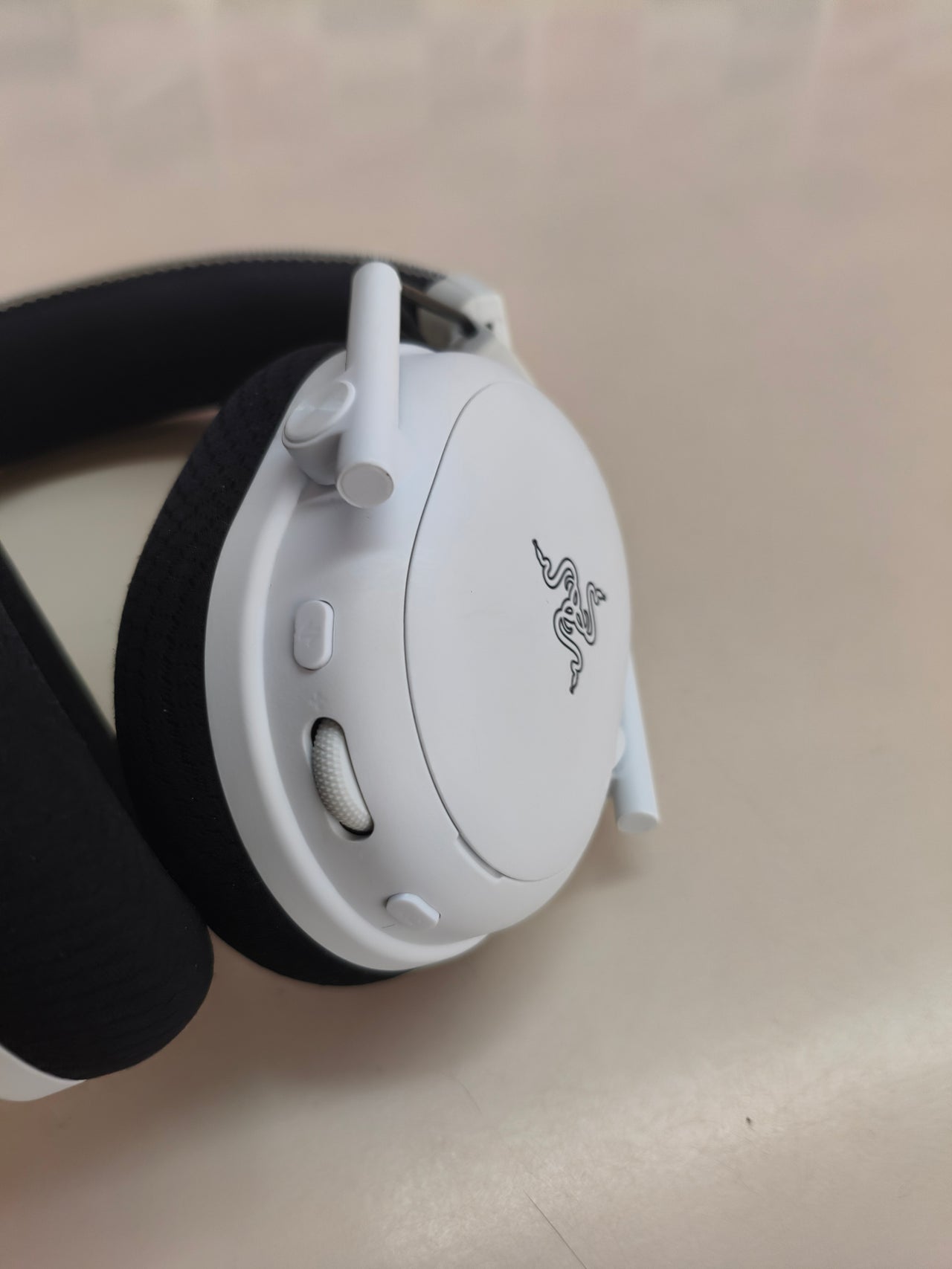 Razer BlackShark V3 Pro, auriculares gaming, ANC, 50 mm, blancos