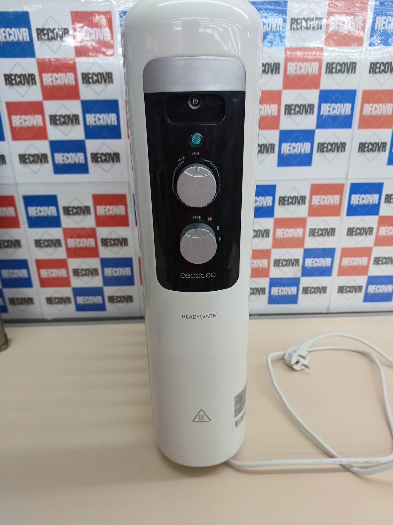 Radiador aceite 2000W 9 módulos bajo consumo - Cecotec