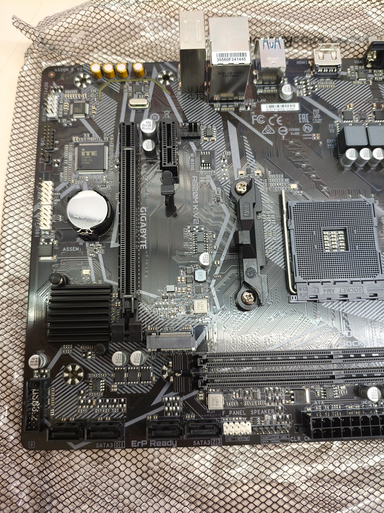 Placa base GIGABYTE A520M K V2 para AMD Ryzen AM4 DDR4