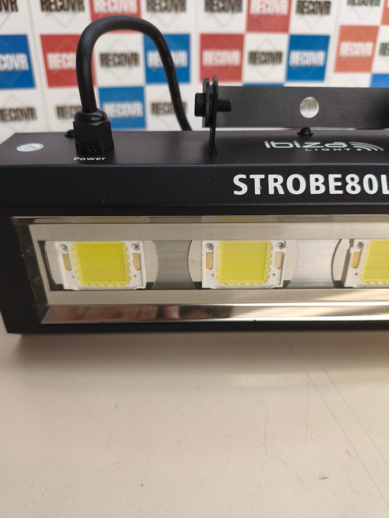 Luz estroboscópica LED Ibiza STROBE80LED de 80 W