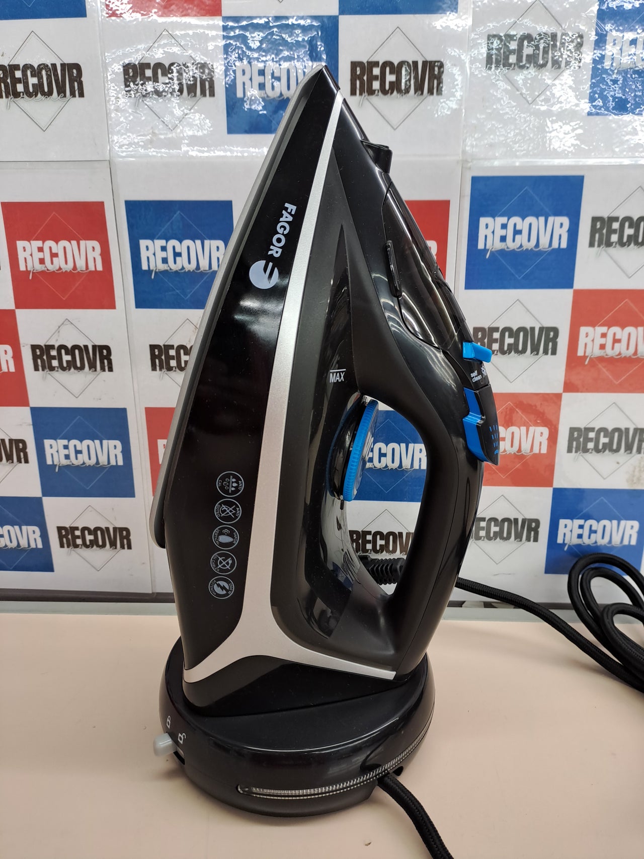 Plancha inalámbrica con base 360° – Fagor