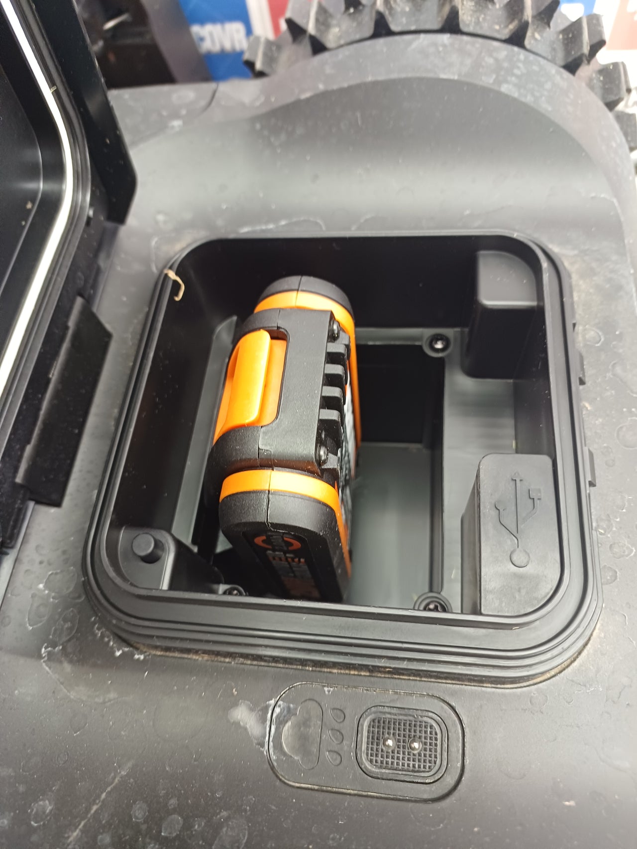 Robot cortacésped 20V hasta 500 m², navegación inteligente - WORX