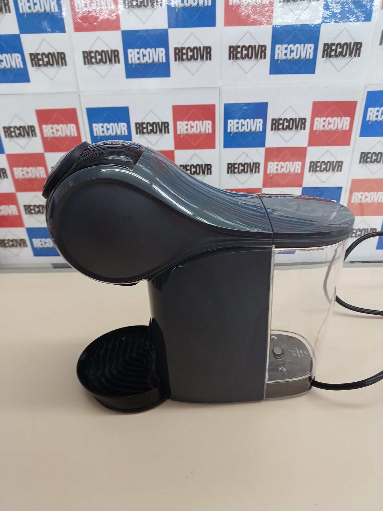 Cafetera cápsulas compacta 1600W depósito 0,8L - De'Longhi