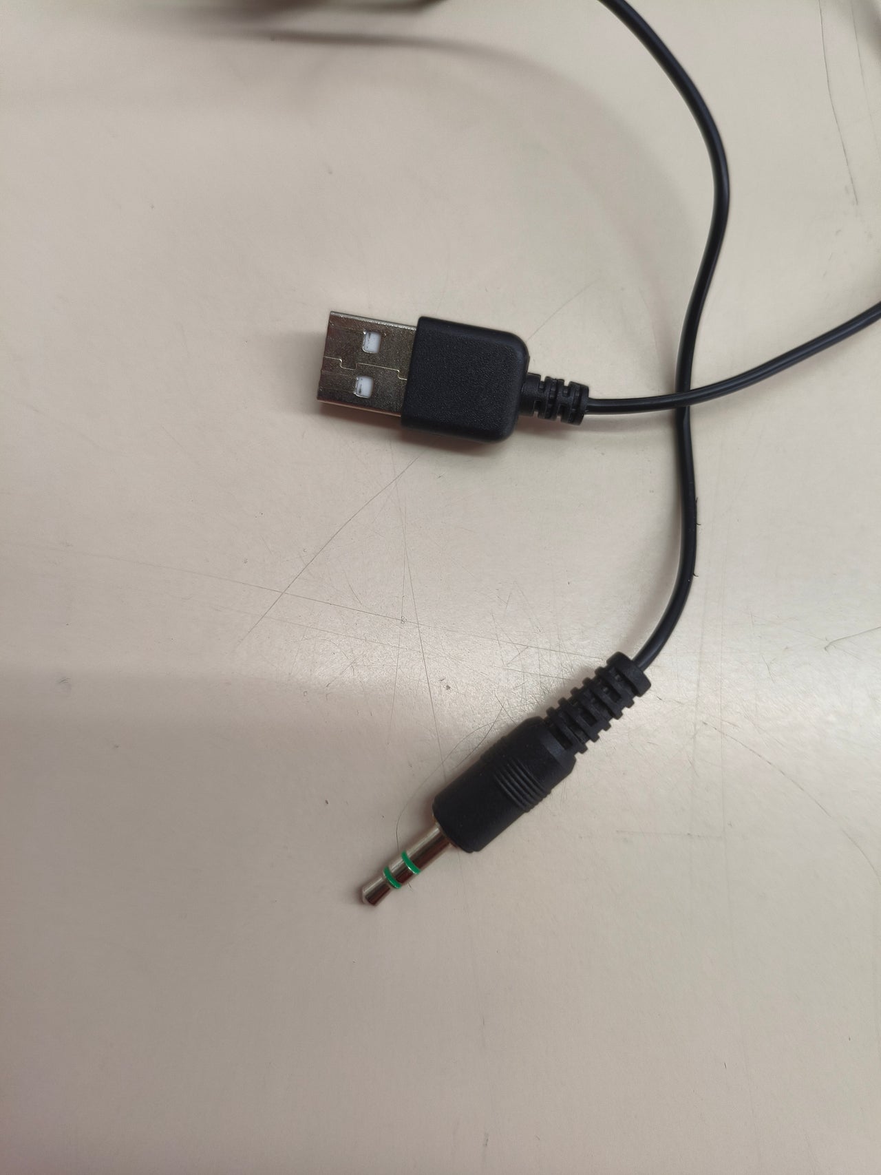 Altavoces 2.0 para PC o portátil con conexión auxiliar
