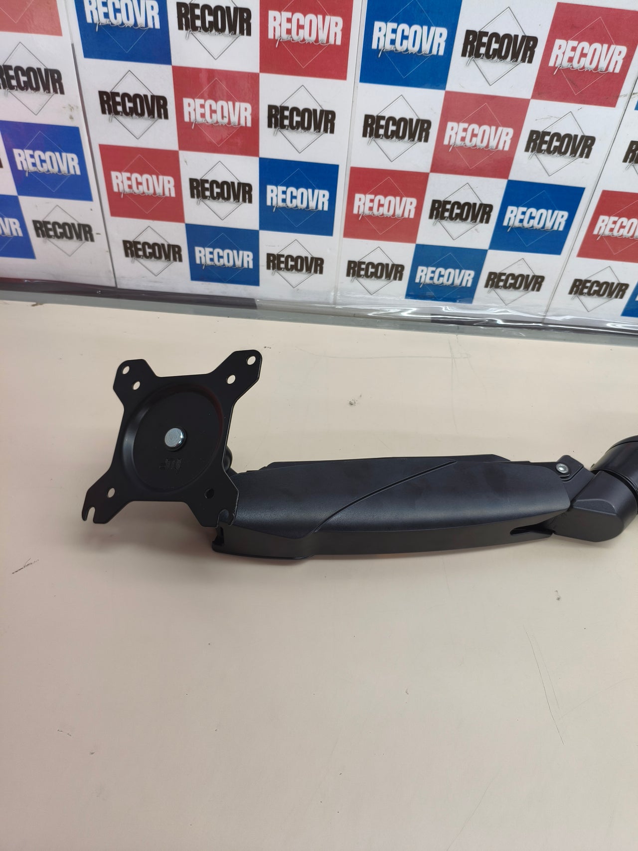 Soporte de escritorio para monitor de ordenador