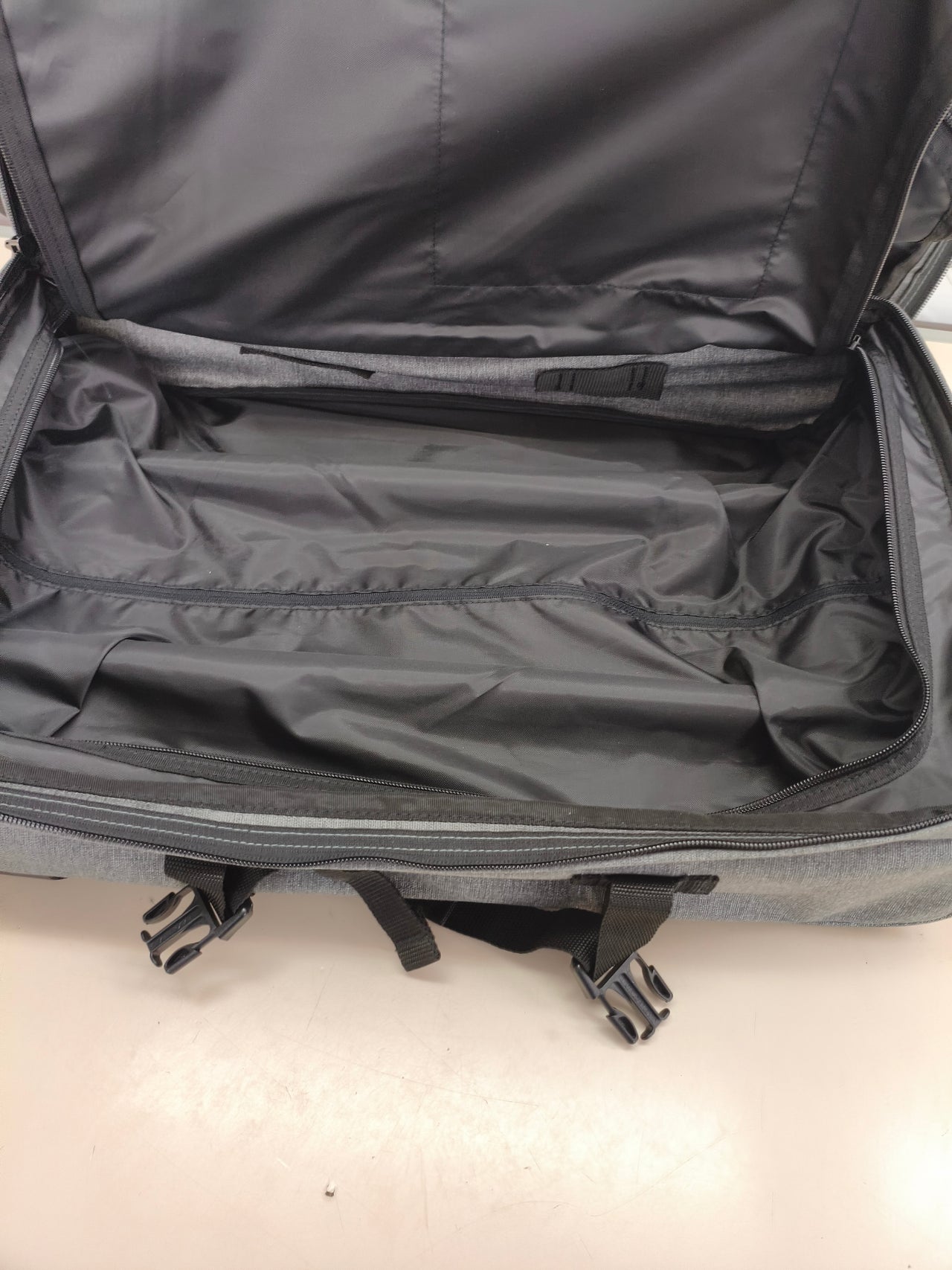 Maleta Eastpak Tranverz S 42 L 45 cm con ruedas