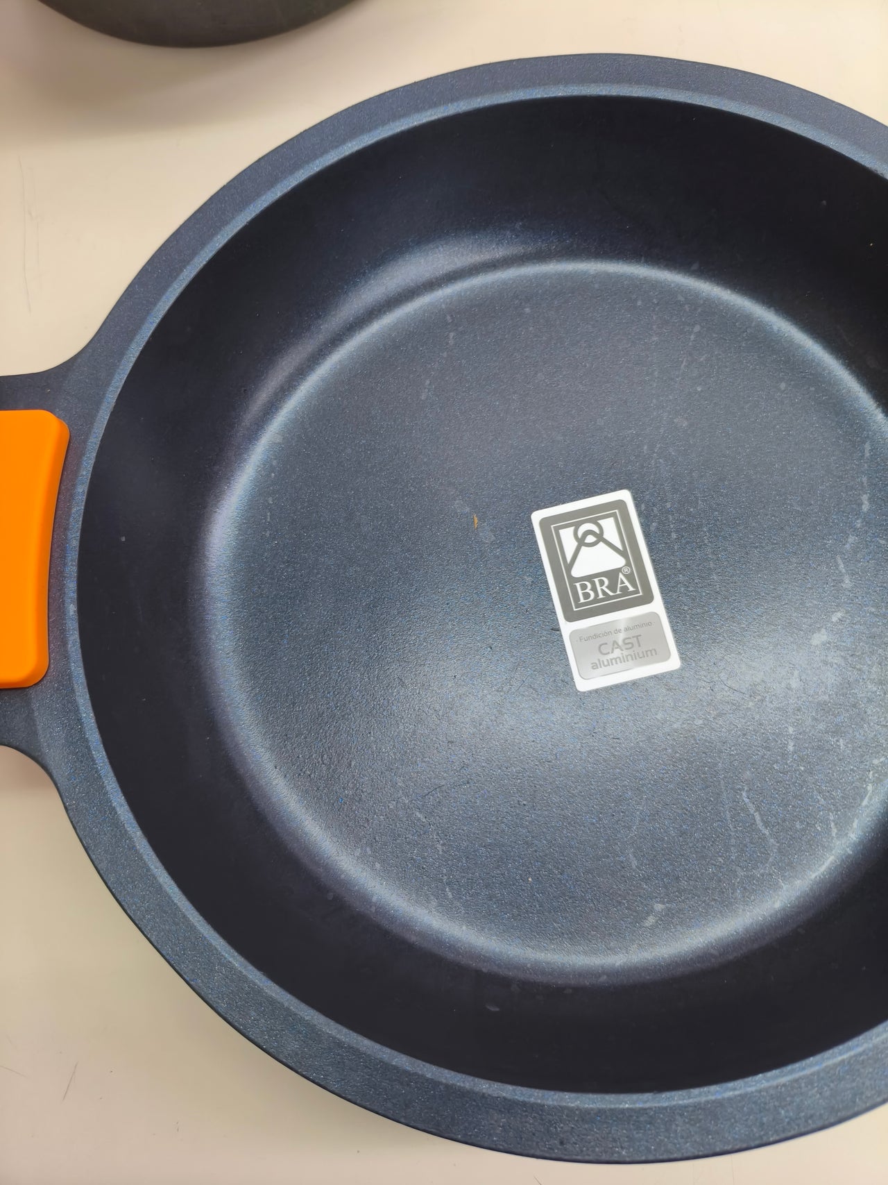 Batería de cocina BRA Efficient 7 piezas de aluminio fundido apta para inducción