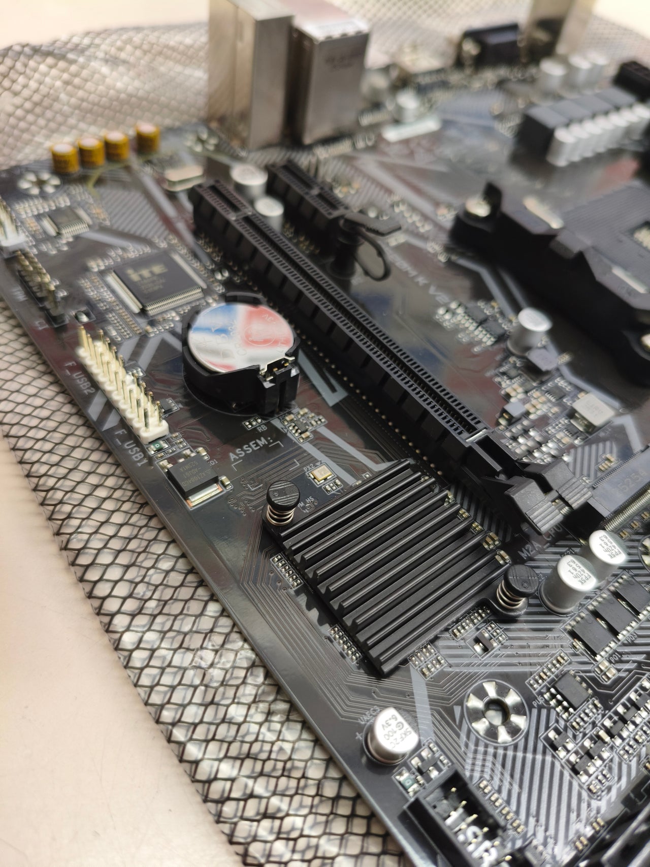 Placa base GIGABYTE A520M K V2 para AMD Ryzen AM4 DDR4