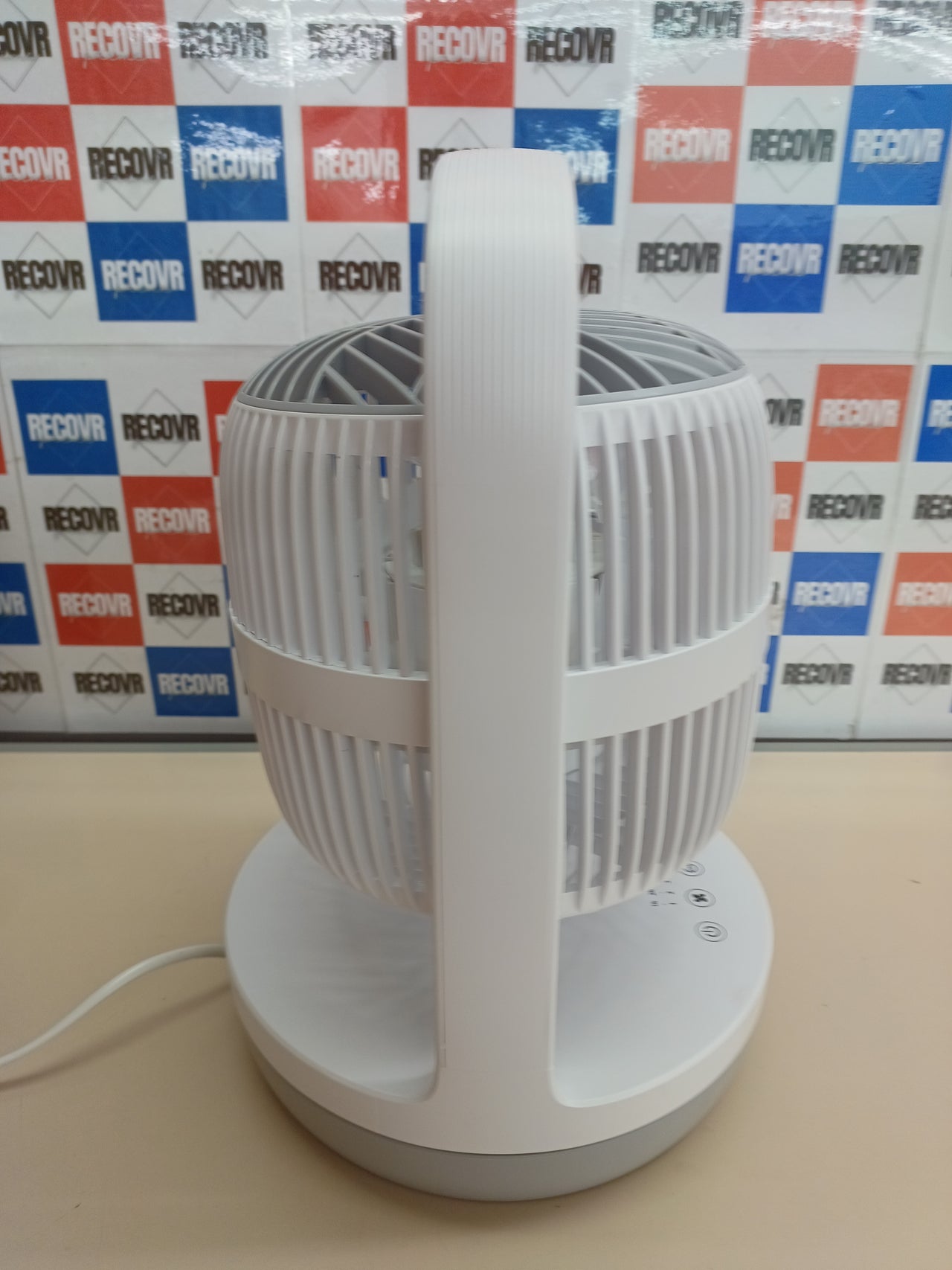 Ventilador sobremesa ultrasilencioso 23 dB con temporizador – Philips