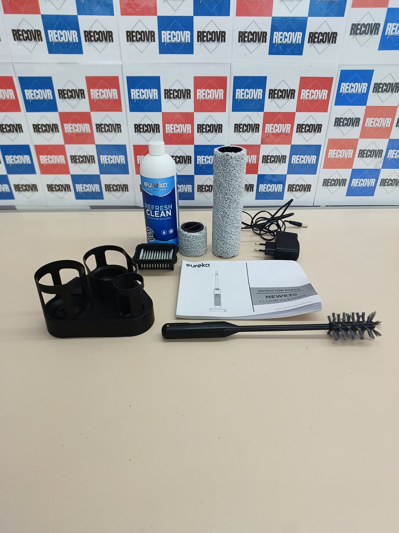 Aspiradora fregona sin cable 21600 Pa 38 min autolimpieza Eureka