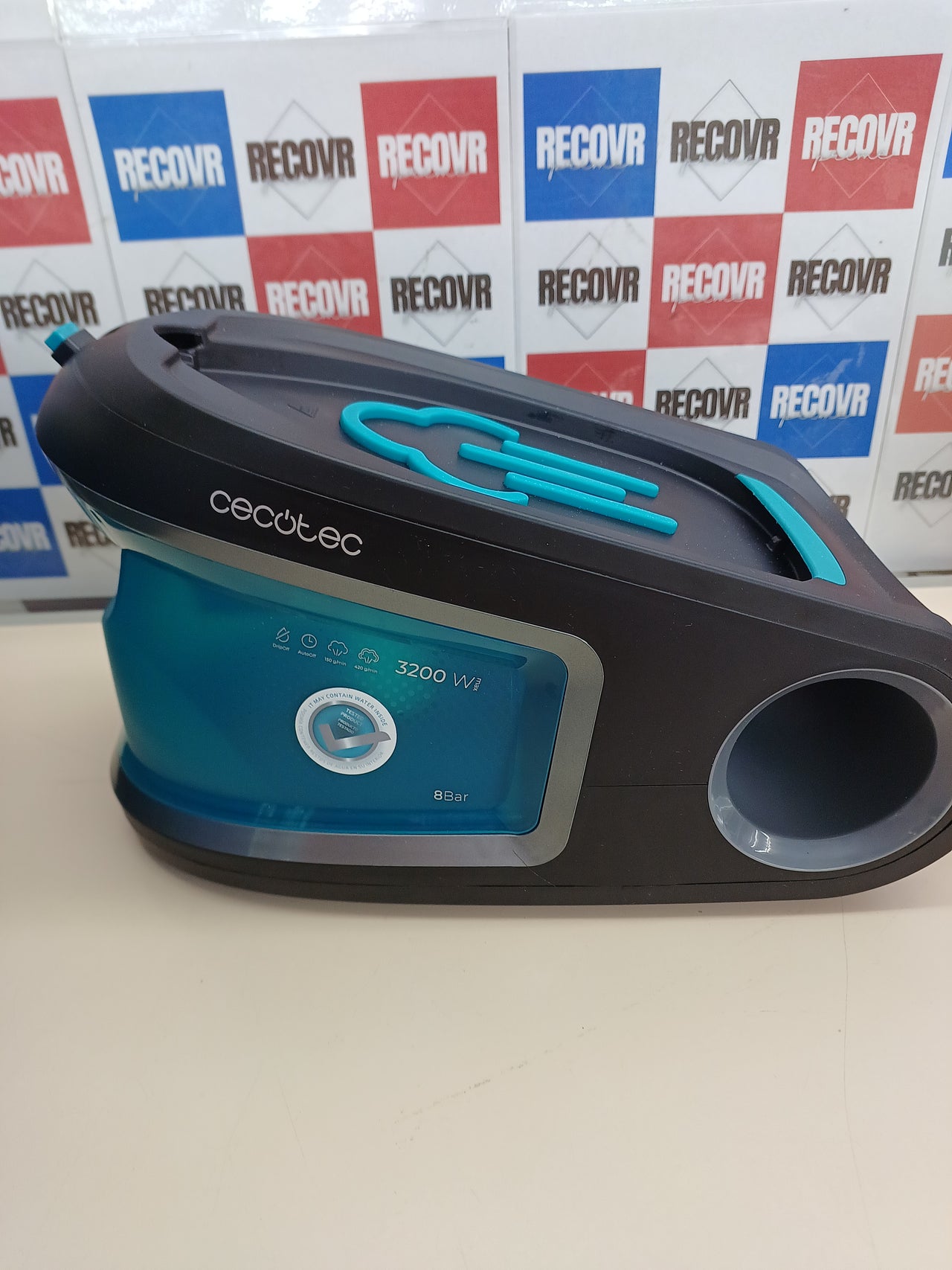 Centro planchado 3200 W 8 bares vapor continuo y turbo - Cecotec