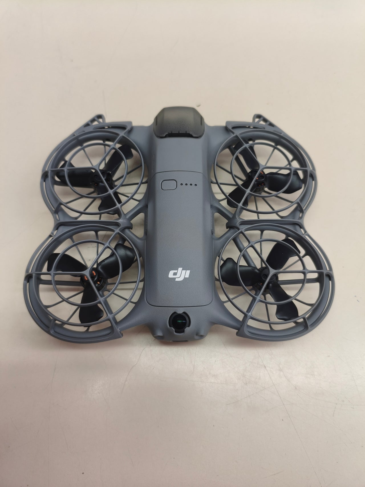 Dron DJI Neo 2 4K (solo dron)