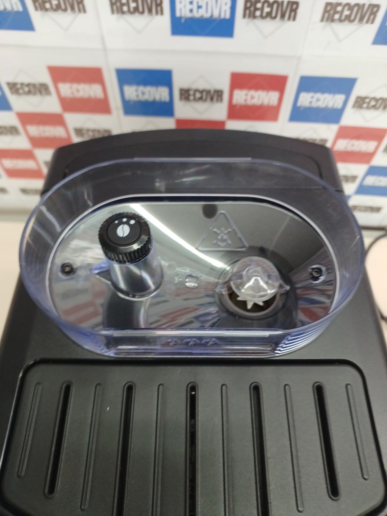 Cafetera superautomática 15 bares molinillo metálico 1,7 L – Krups