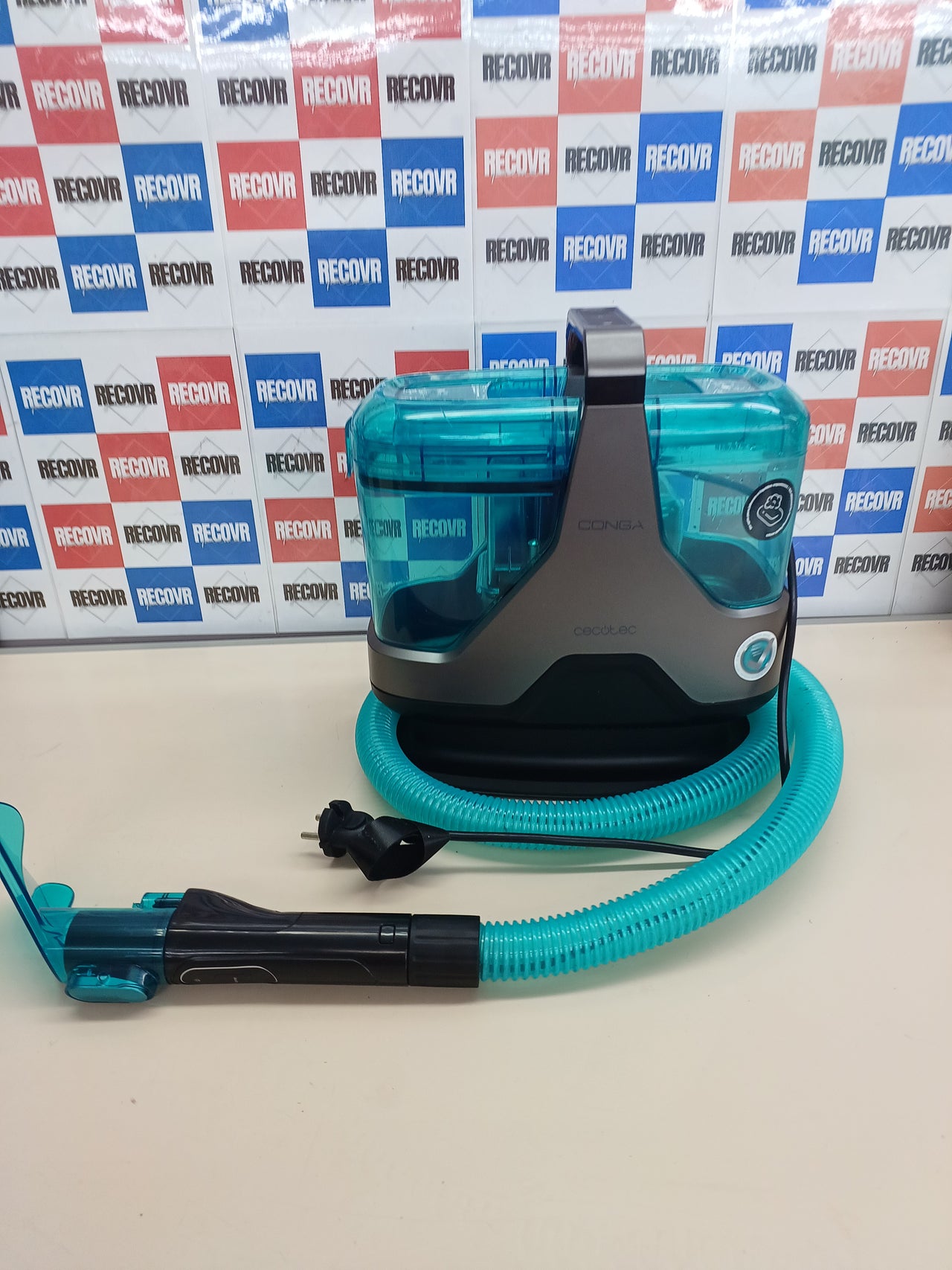 Limpiador tapicerías 600 W 15 kPa – Cecotec