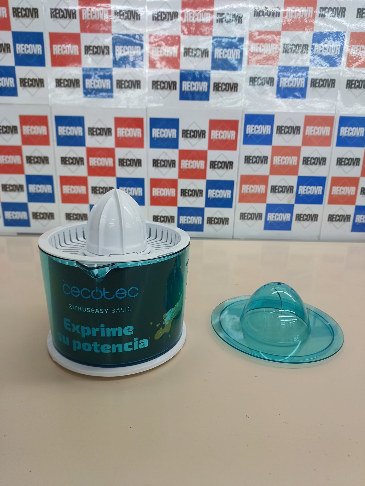 Exprimidor 40W 1L doble giro y cono CECOTEC
