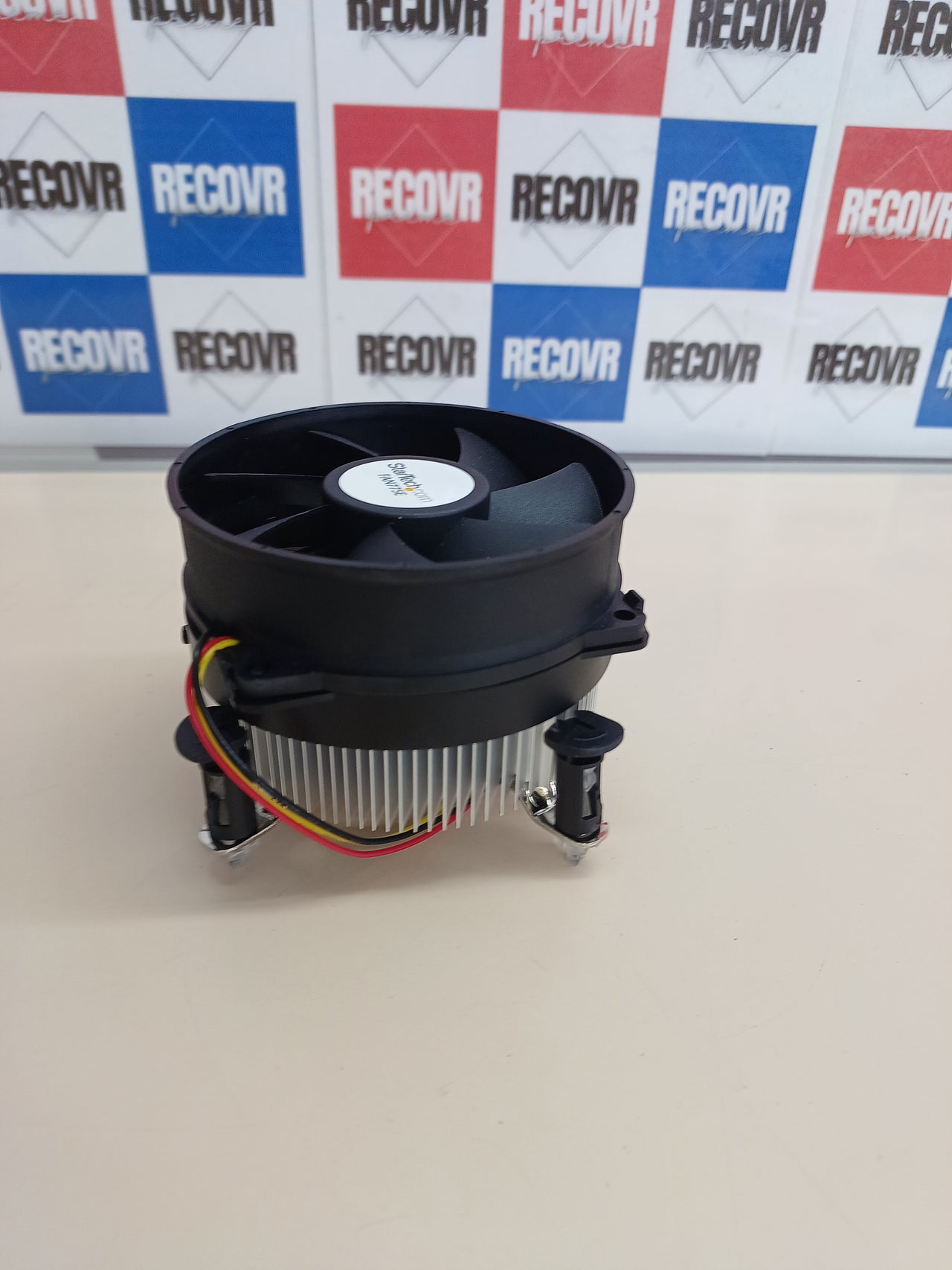 Ventilador disipador bajo perfil 1U Socket 775 StarTech