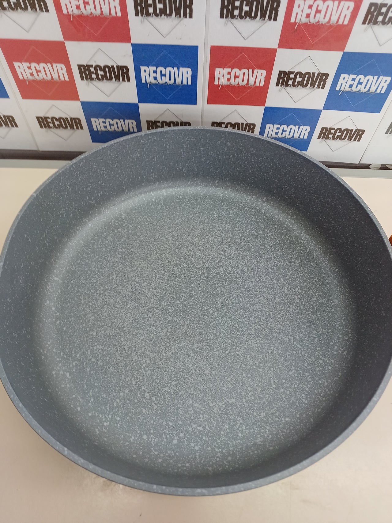 Paellera aluminio forjado 32 cm antiadherente inducción – San Ignacio